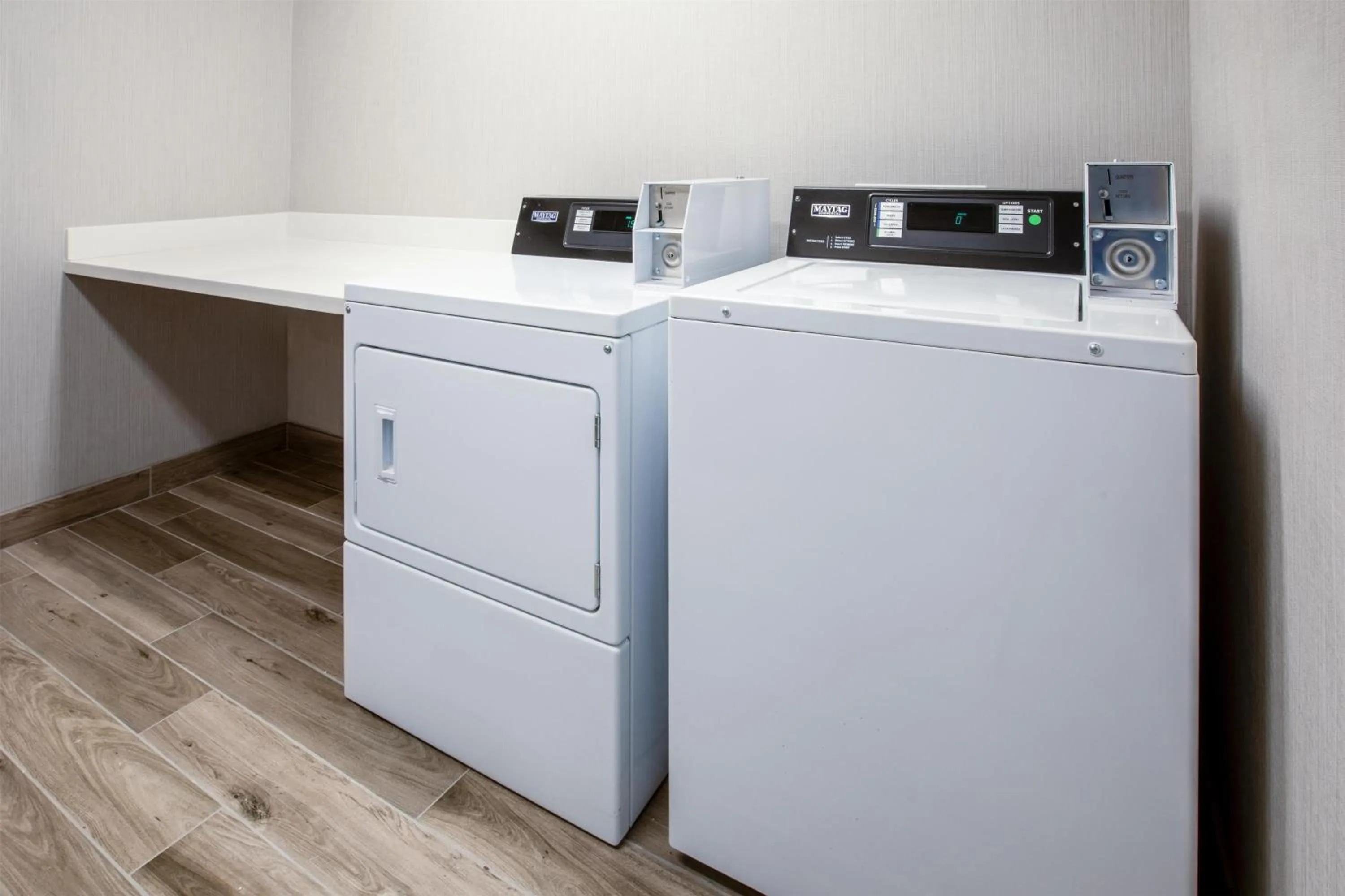 laundry in Hampton Inn & Suites La Grande, Or