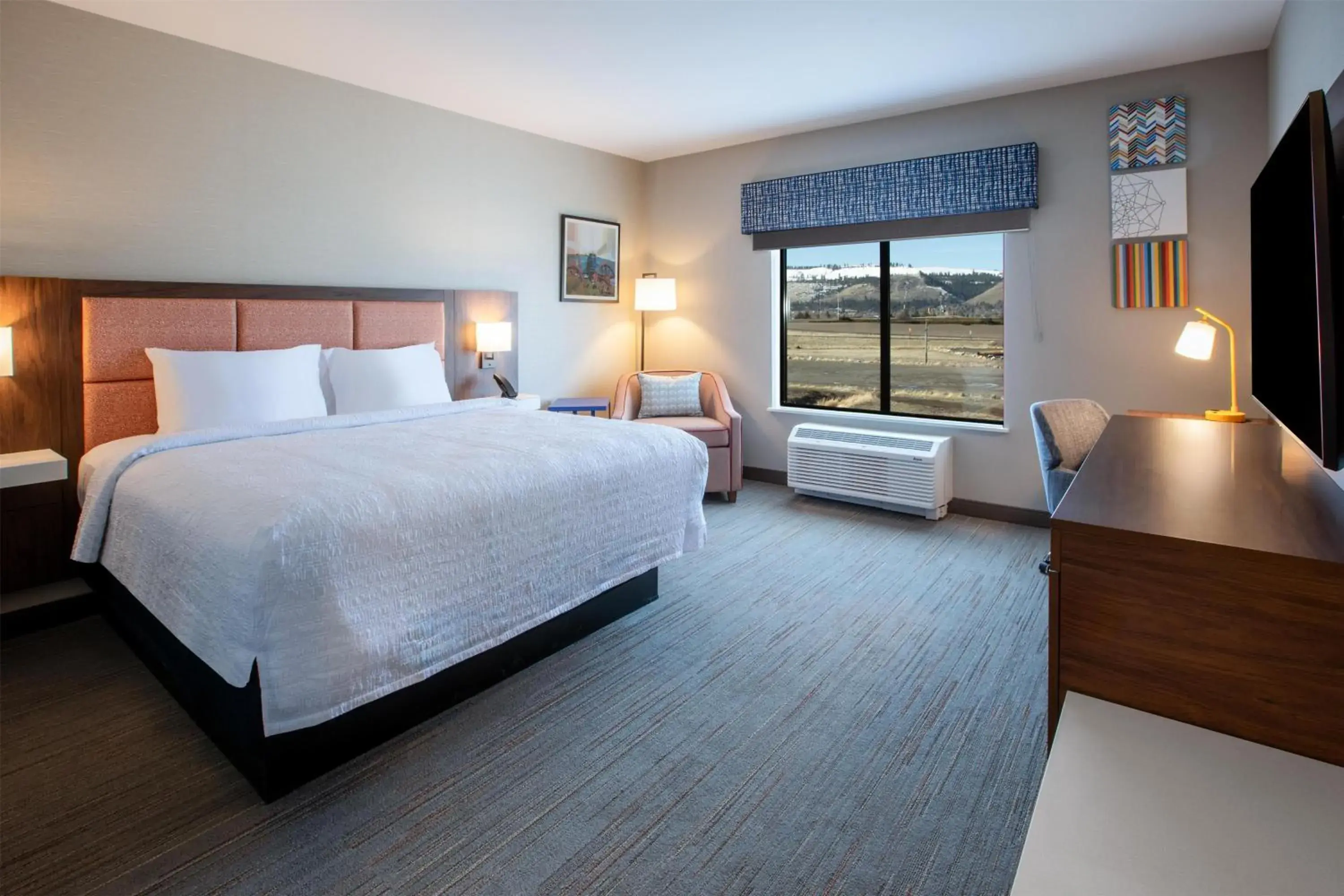 Bed in Hampton Inn & Suites La Grande, Or Bed in Hampton Inn & Suites La Grande, Or