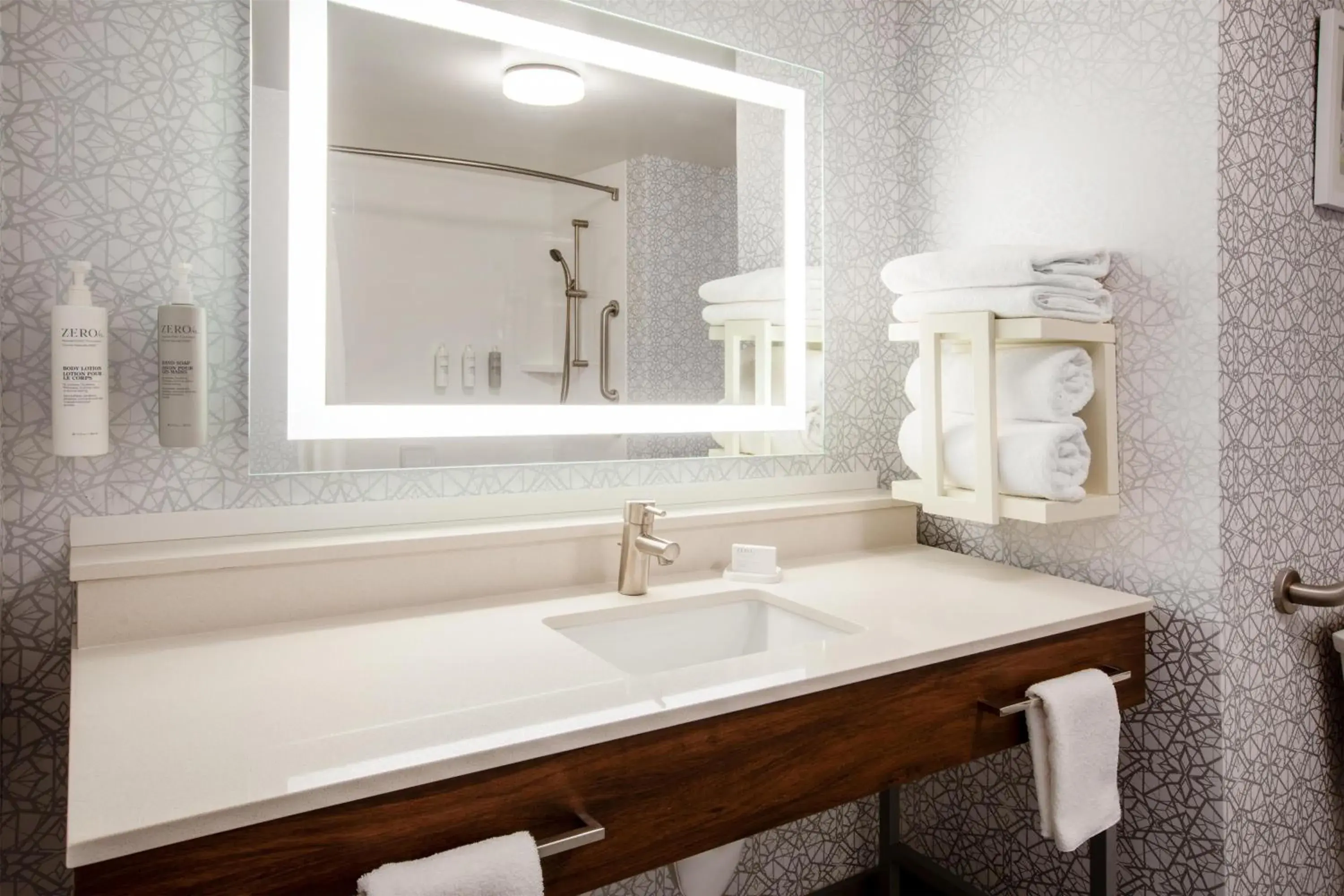 Bathroom in Hampton Inn & Suites La Grande, Or Bathroom in Hampton Inn & Suites La Grande, Or