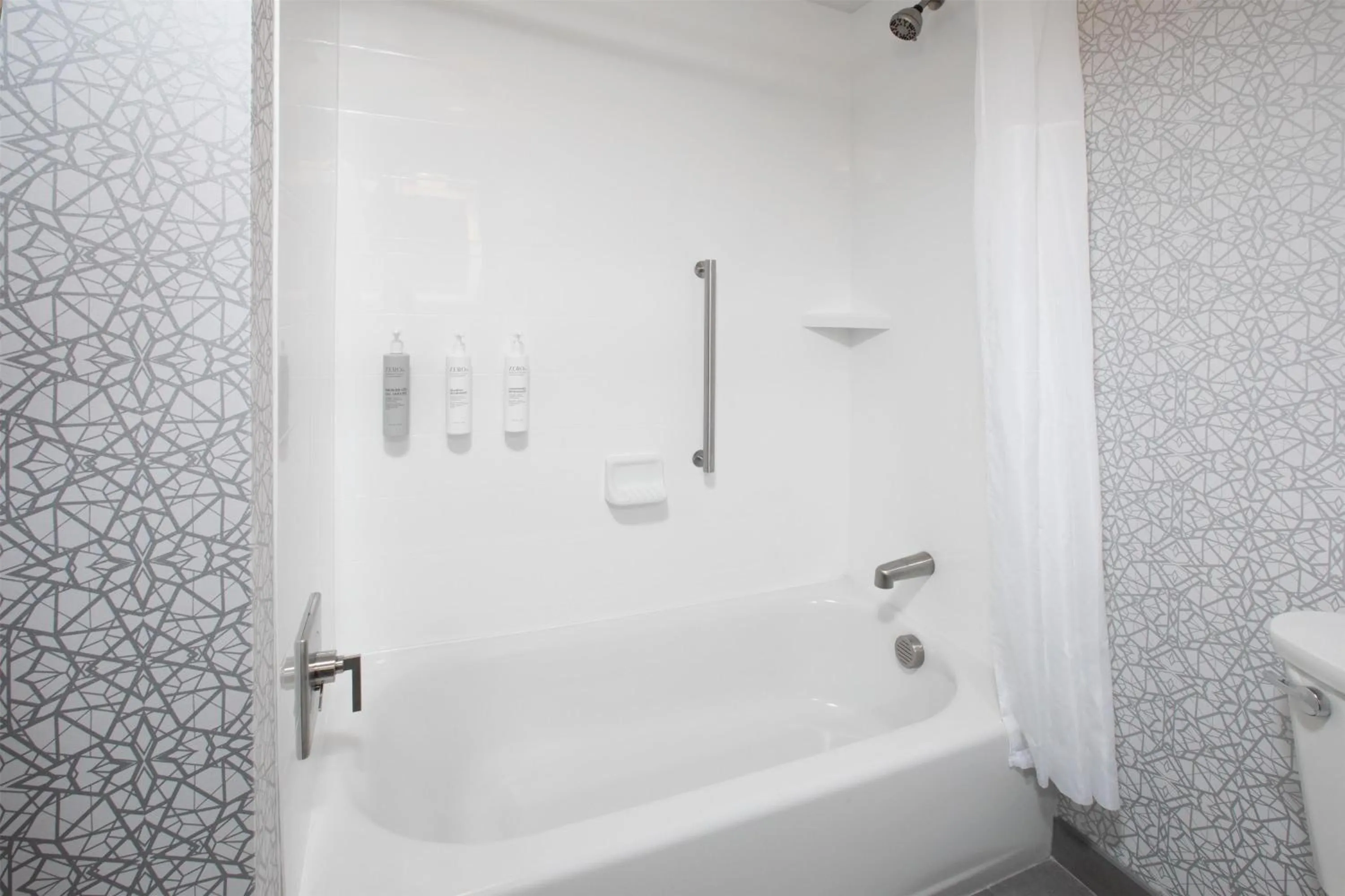 Bathroom in Hampton Inn & Suites La Grande, Or