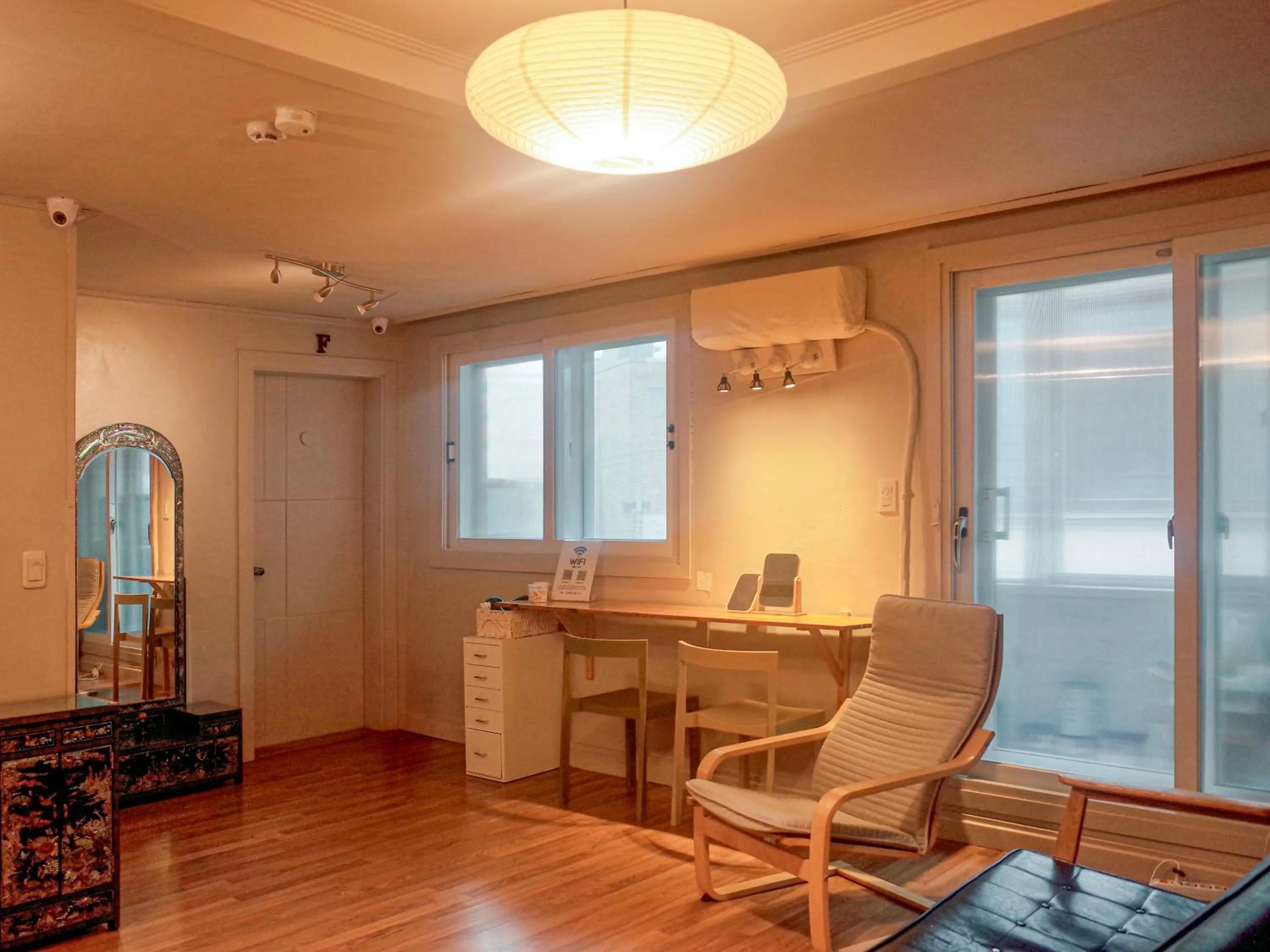 Living room in The One Hostel Hongdae in Seoul - Foreigner Only