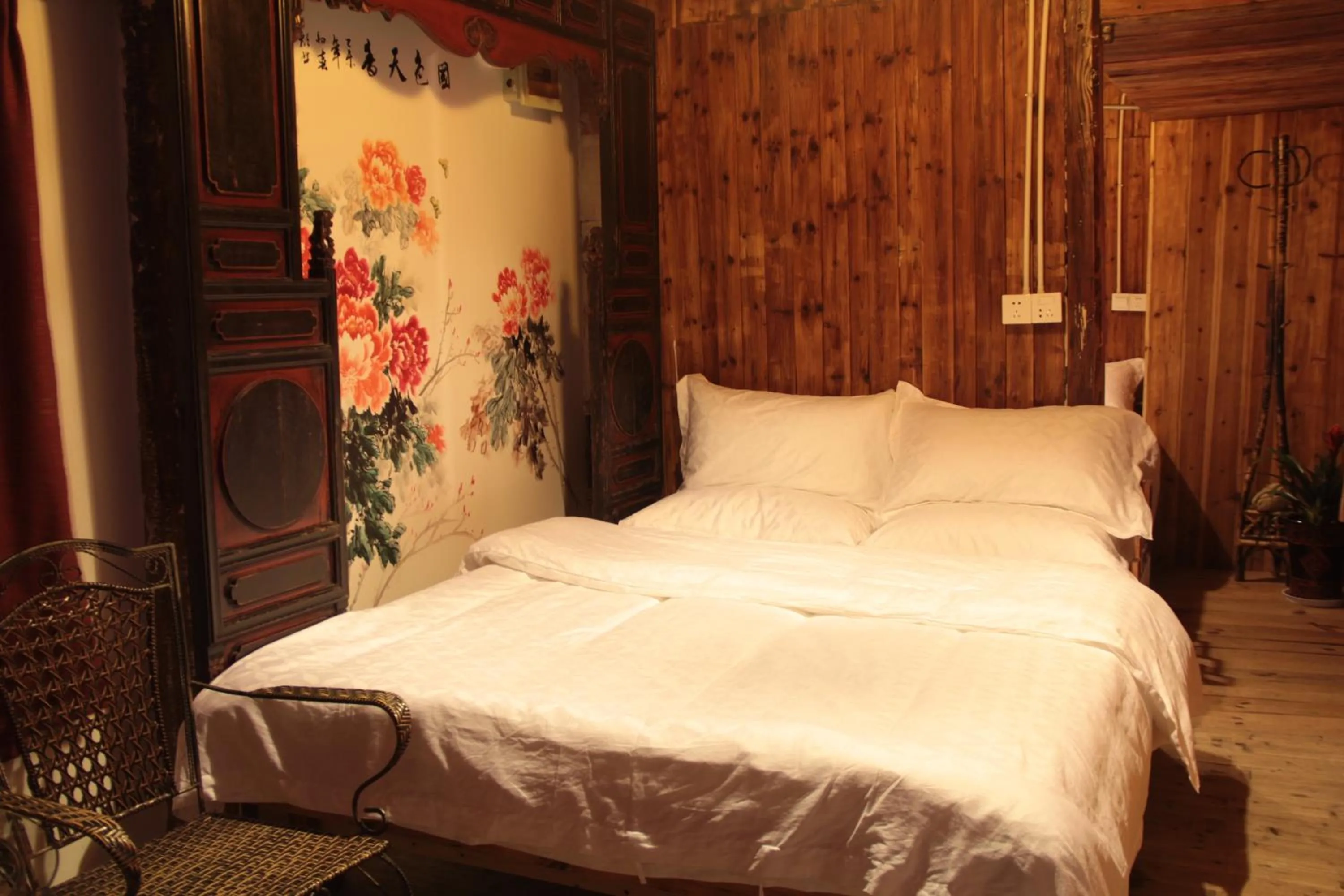Bed in Old Street Courtyard (Free Pick up Service)
