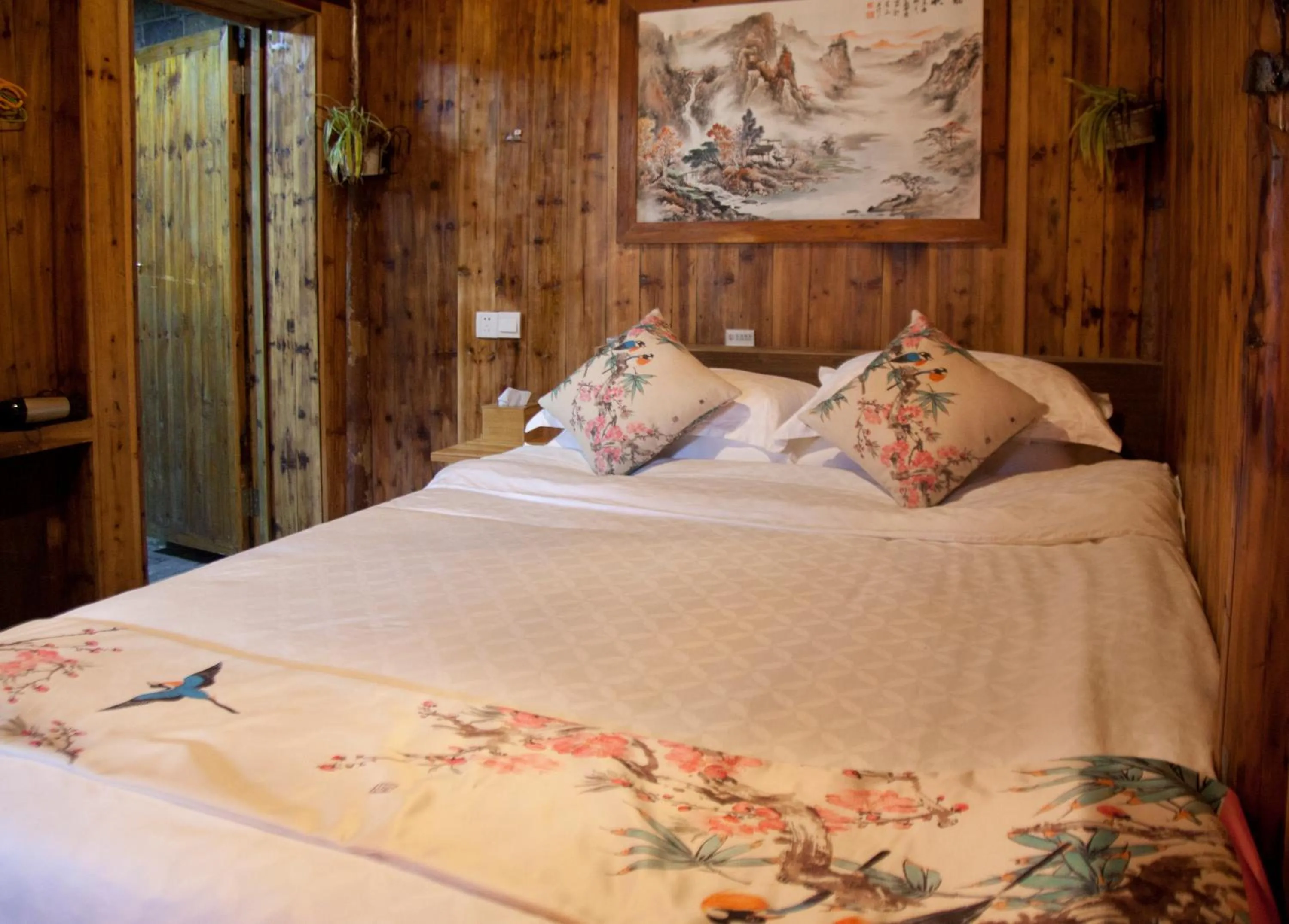 Bed in Old Street Courtyard (Free Pick up Service)