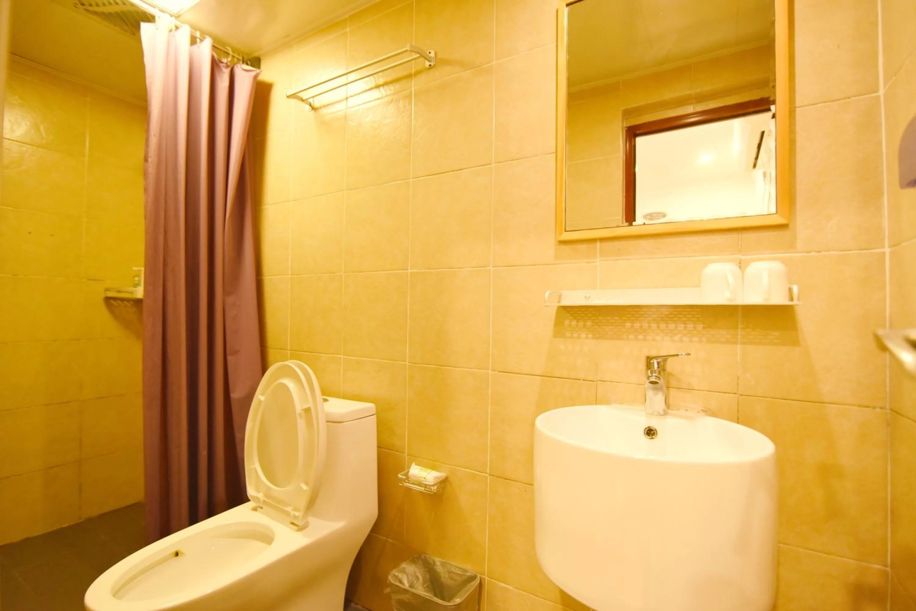 Toilet in Guilin Cyan Box Guest House