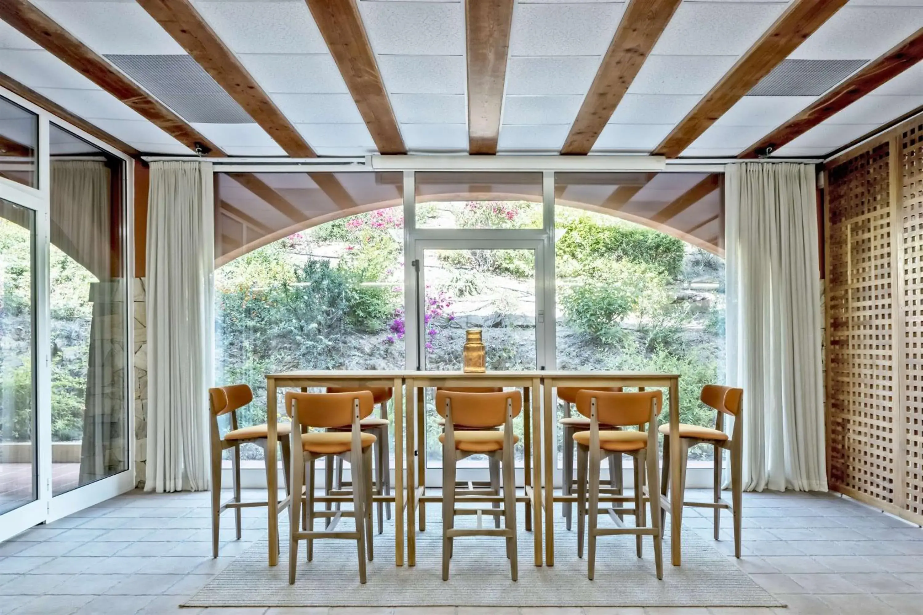 Lounge or bar in Veridia Resort Sardinia, a member of Radisson Individuals Lounge or bar in Veridia Resort Sardinia, a member of Radisson Individuals