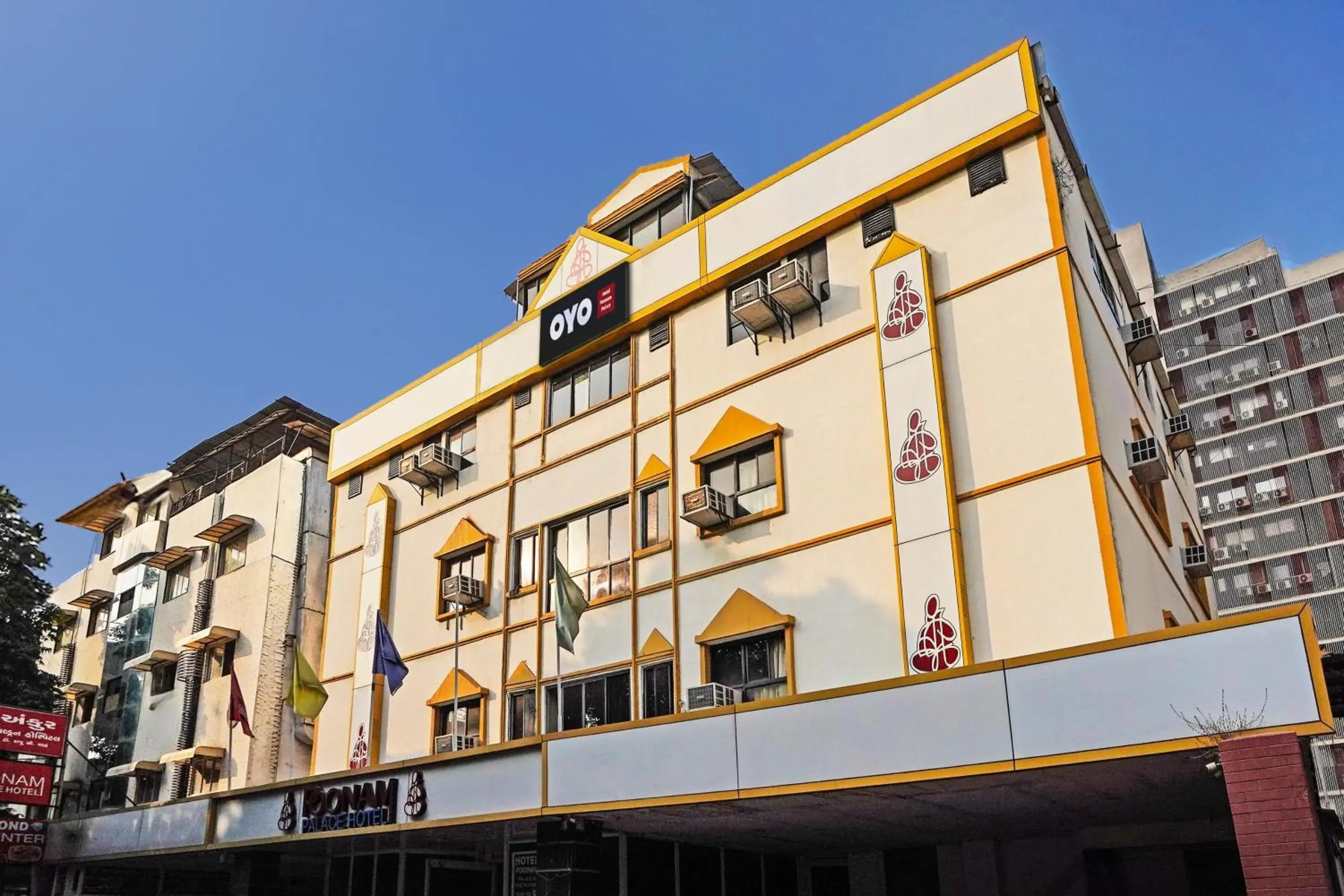 Facade/entrance in Hotel O Poonam Palace Facade/entrance in Hotel O Poonam Palace