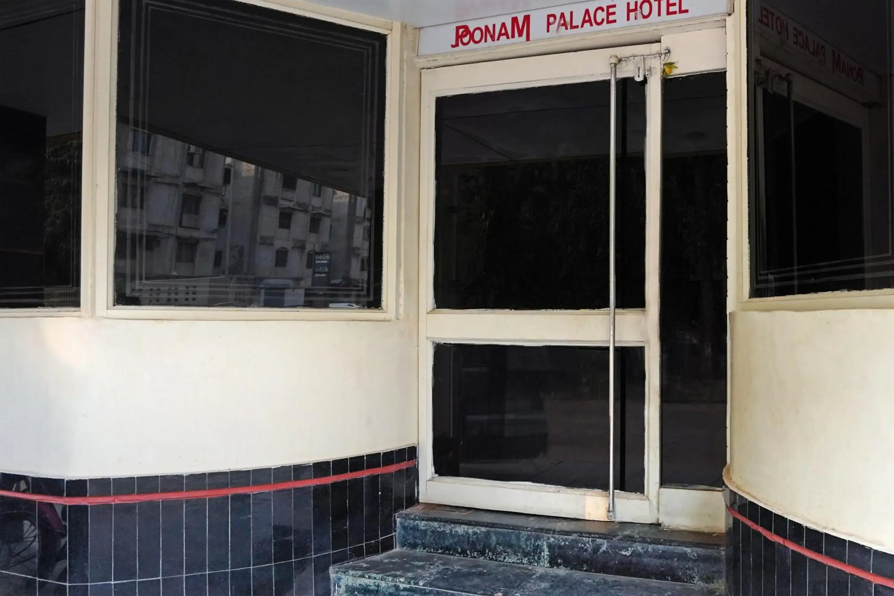 Facade/entrance in Hotel O Poonam Palace Facade/entrance in Hotel O Poonam Palace