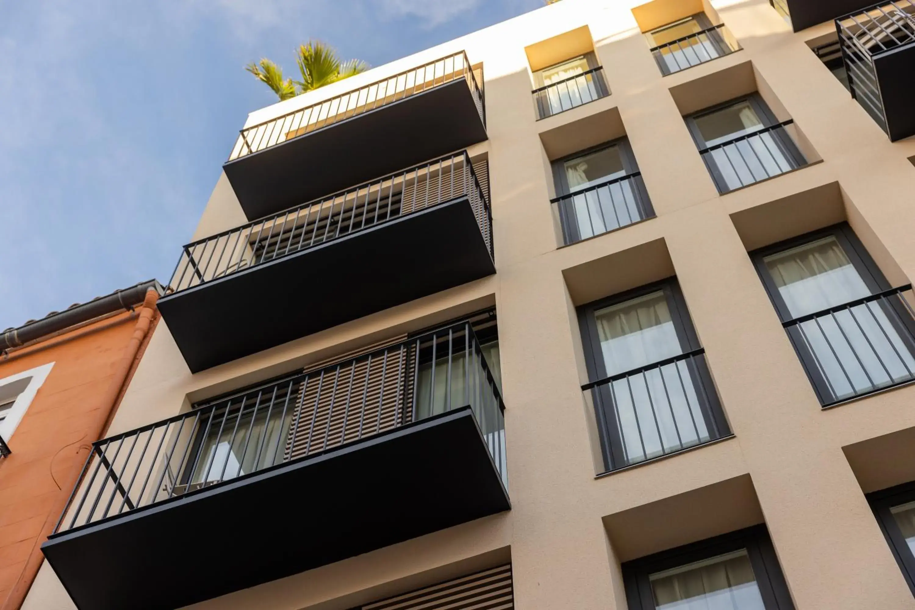 Facade/entrance in Líbere Valencia Ruzafa Facade/entrance in Líbere Valencia Ruzafa