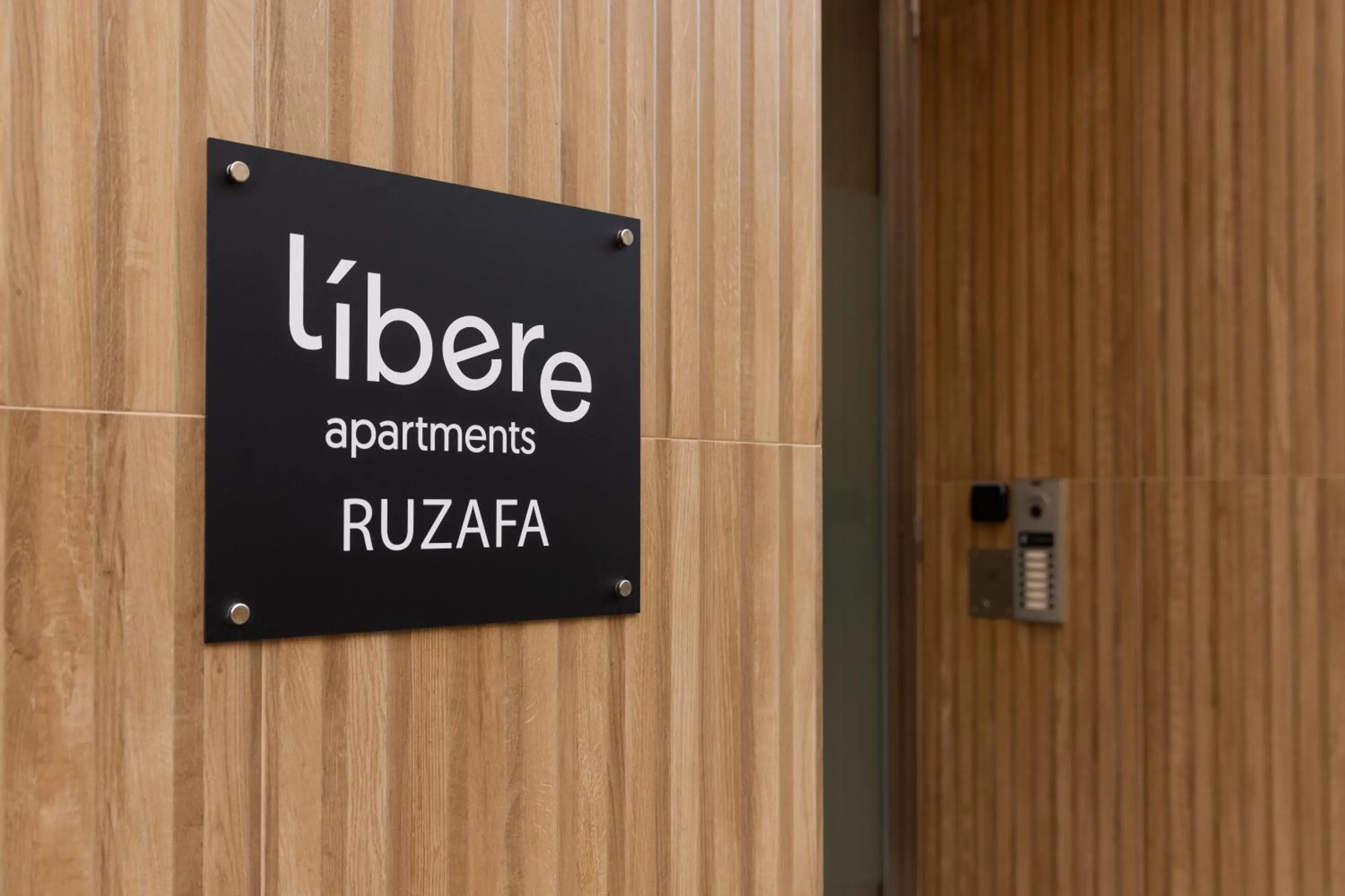 Property logo or sign in Líbere Valencia Ruzafa