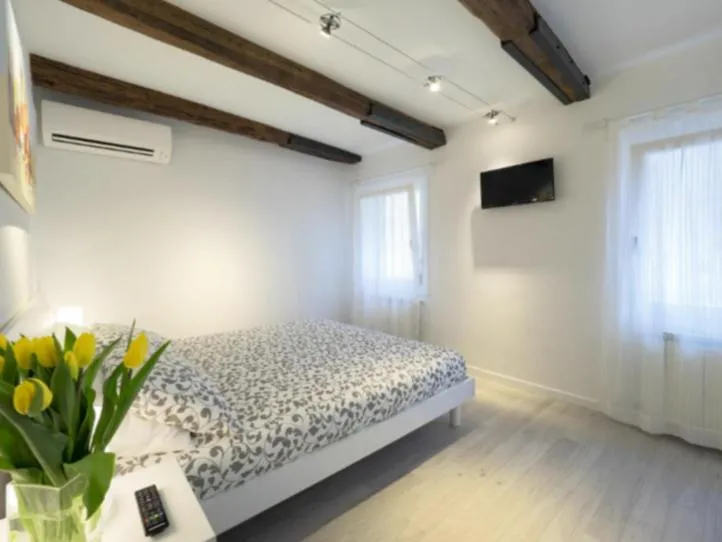Bed in Ca' dei Scorsoni Apartments