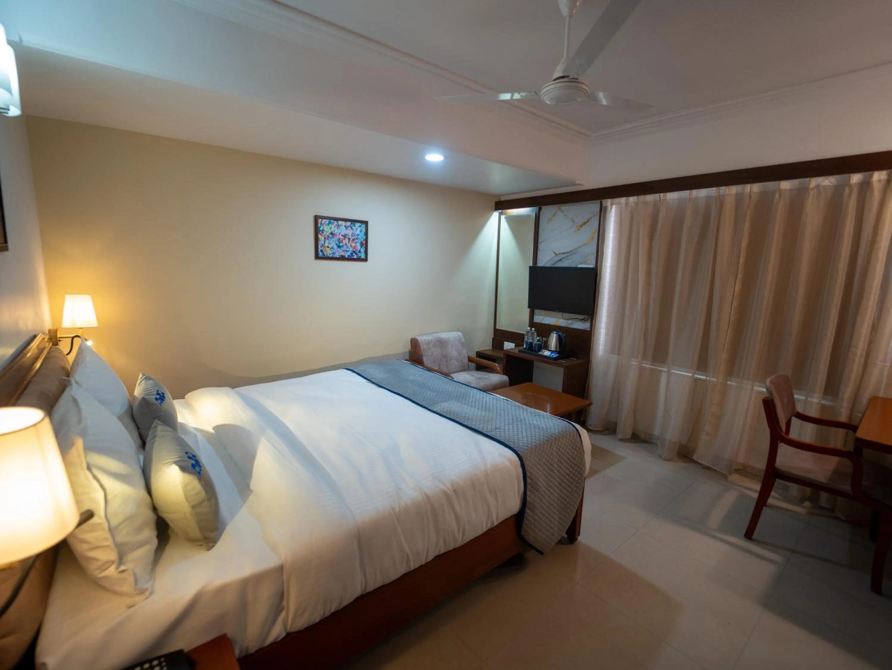 Bedroom, Bed in Hotel Pravasa Stay