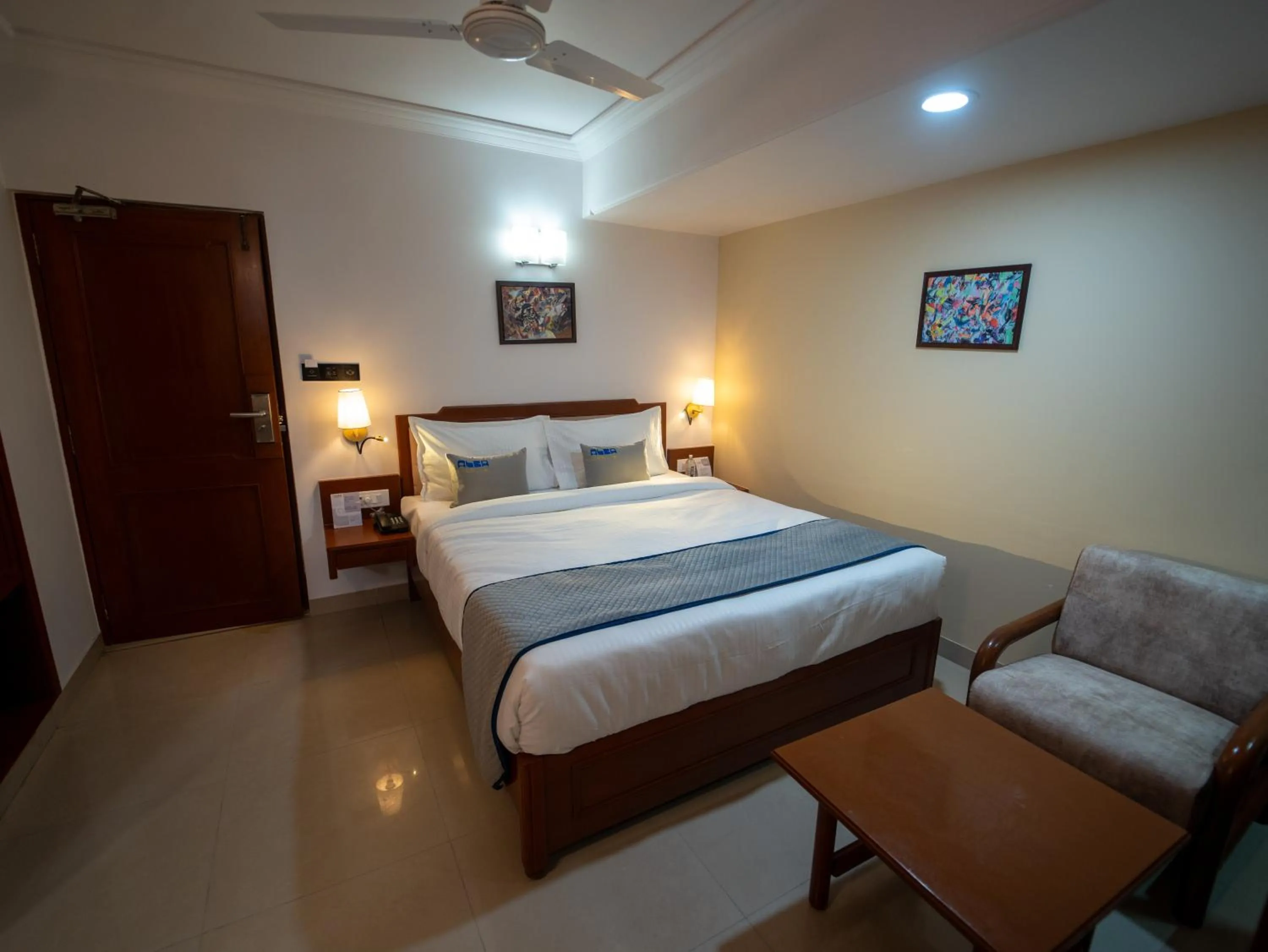 Bedroom, Bed in Hotel Pravasa Stay