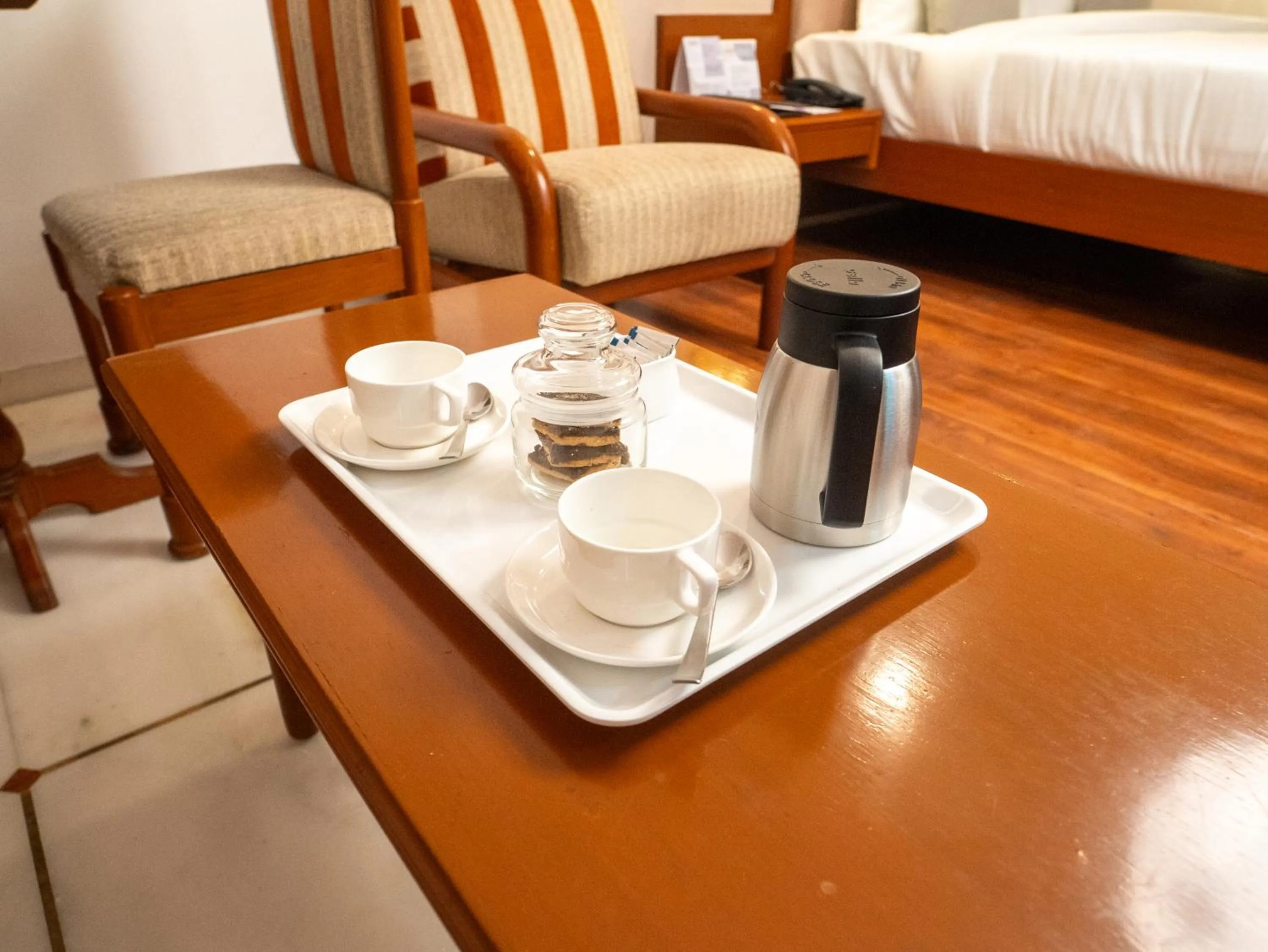 Coffee/tea facilities, Bed in Hotel Pravasa Stay