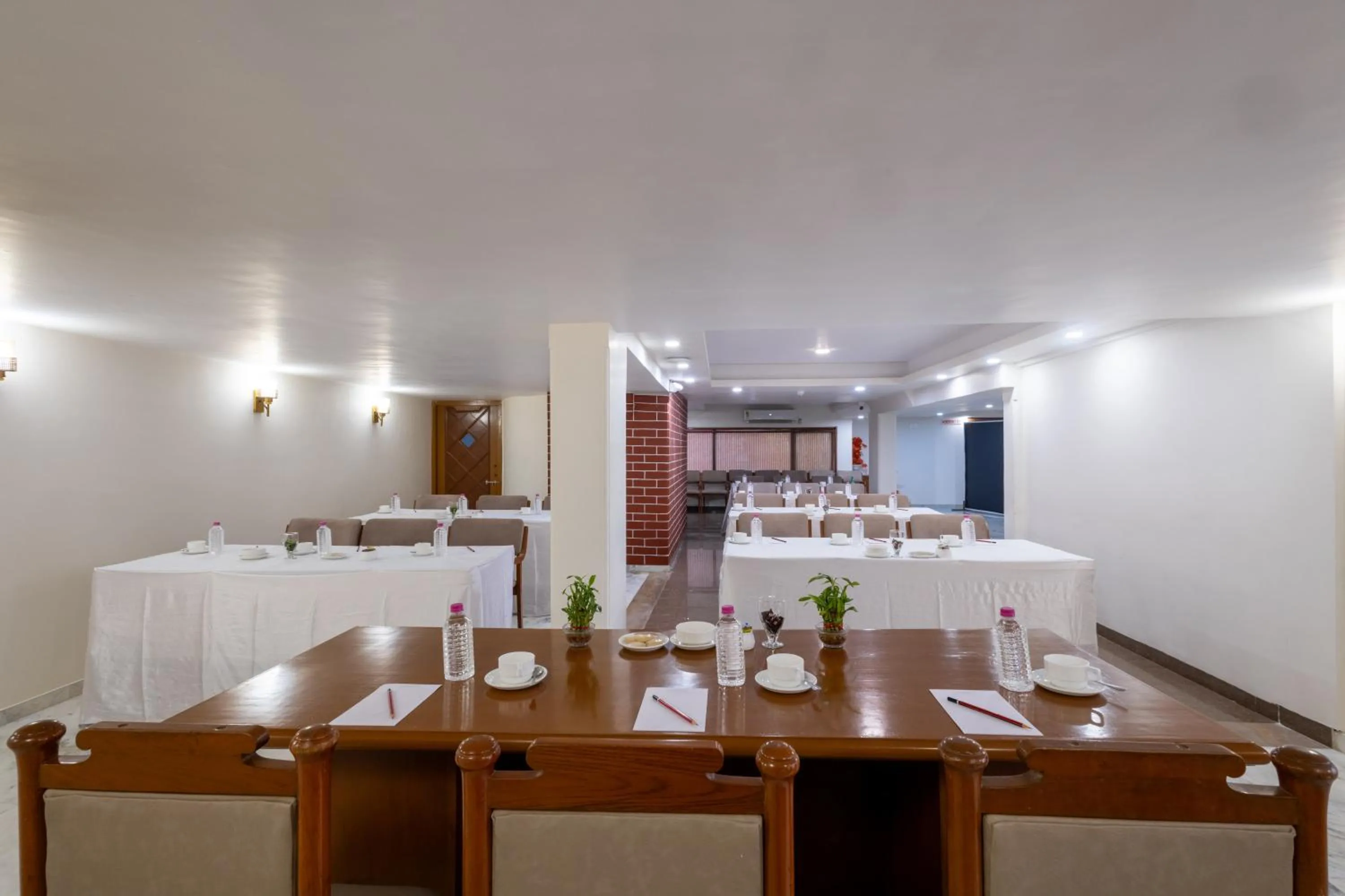 Banquet/Function facilities in Hotel Pravasa Stay