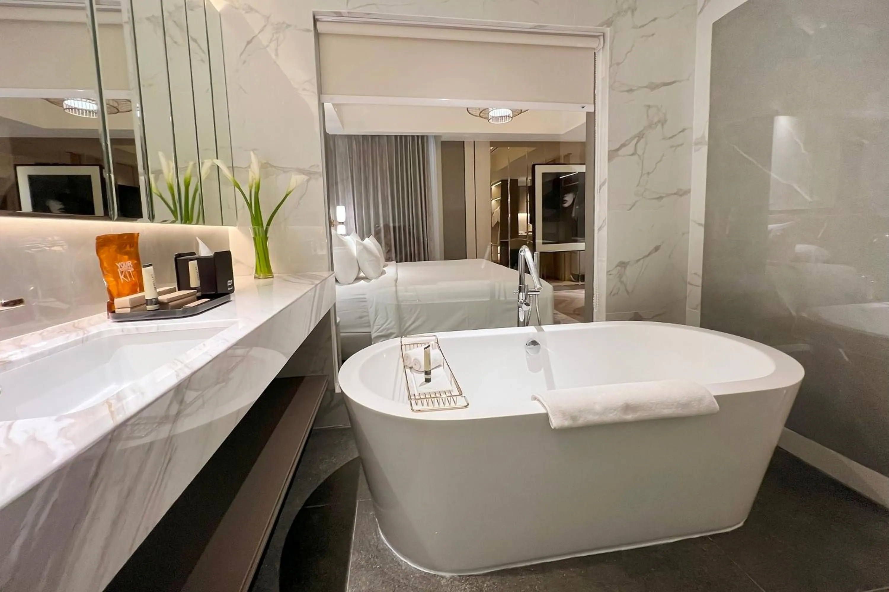 Bathroom in HARRIS Hotel & Conventions Gubeng