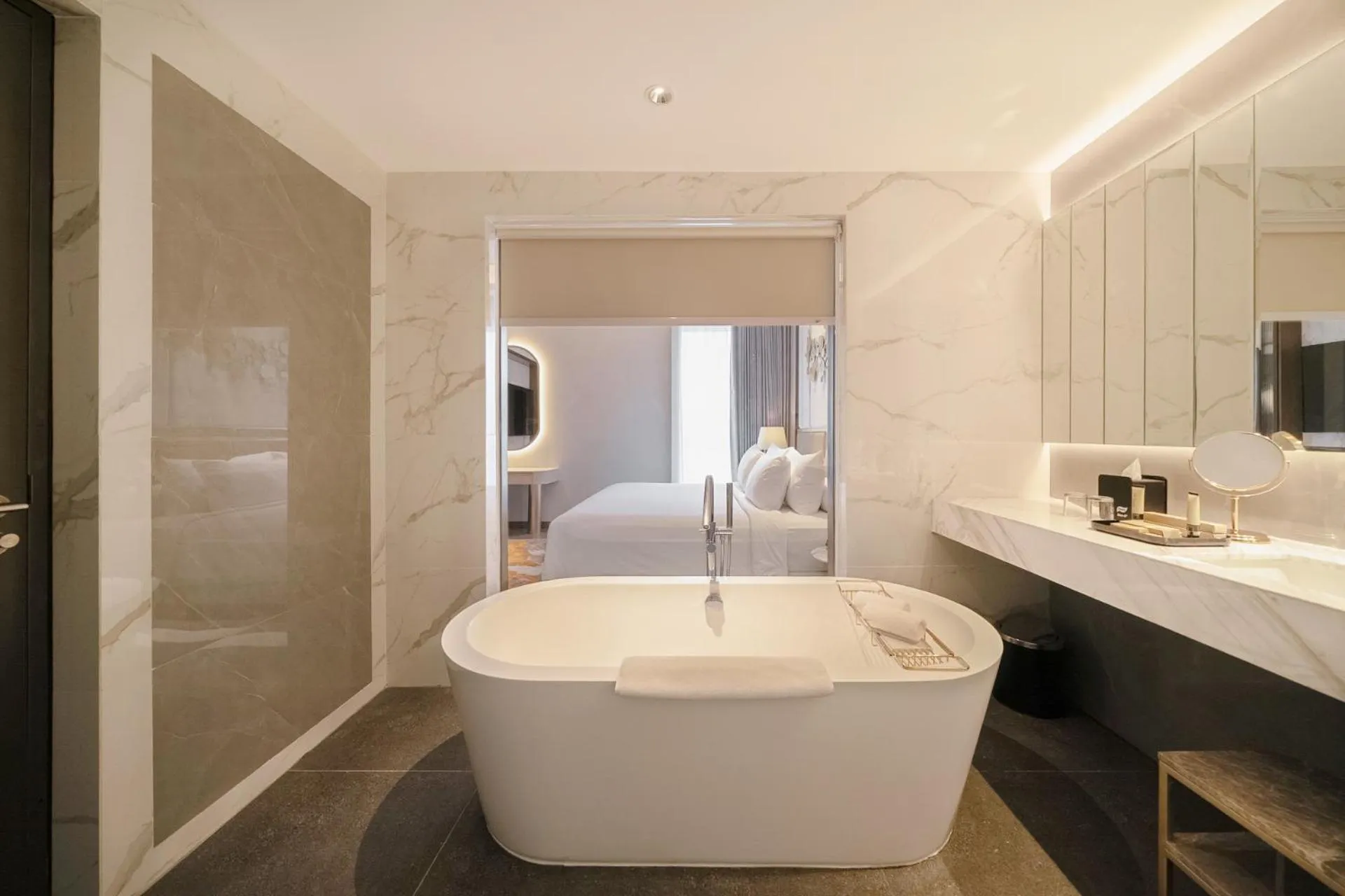 Bathroom in HARRIS Hotel & Conventions Gubeng