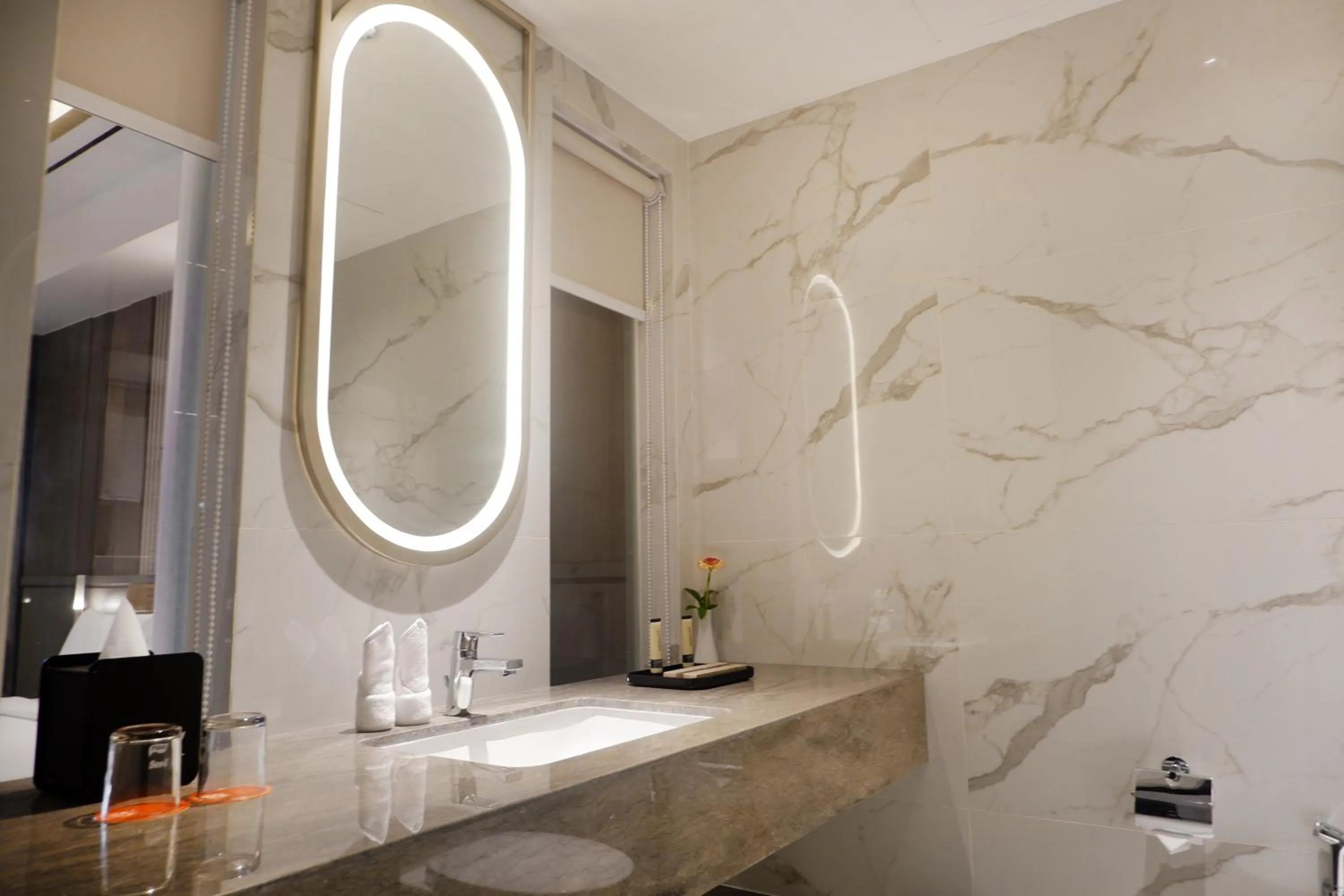 Bathroom in HARRIS Hotel & Conventions Gubeng