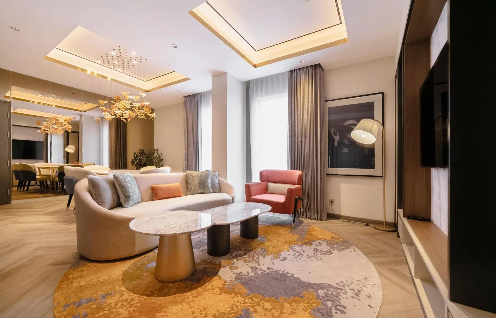 Communal lounge/ TV room in HARRIS Hotel & Conventions Gubeng