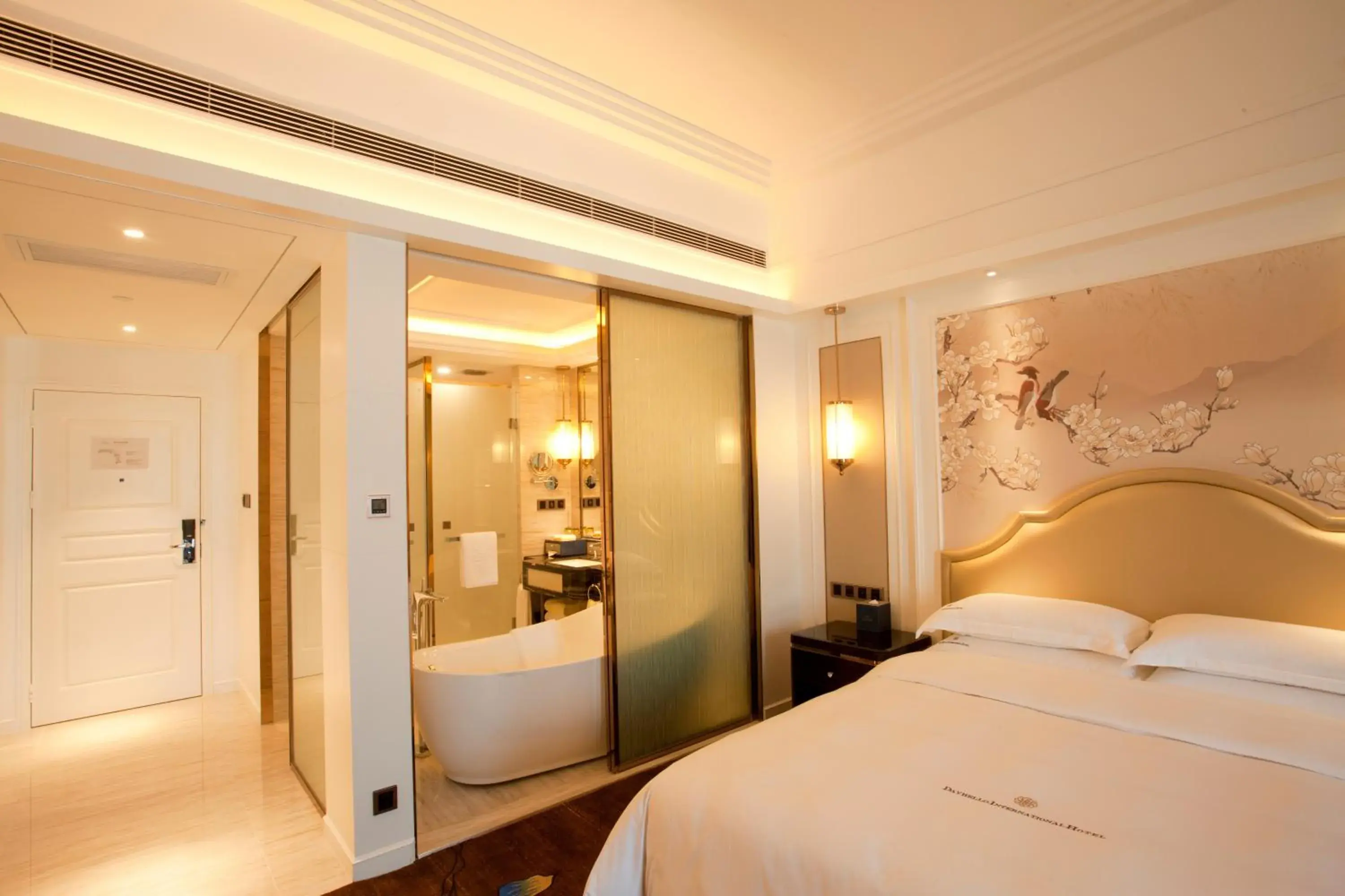 Bedroom, Room Photo in Shenzhen Dayhello international Hotel (Baoan)