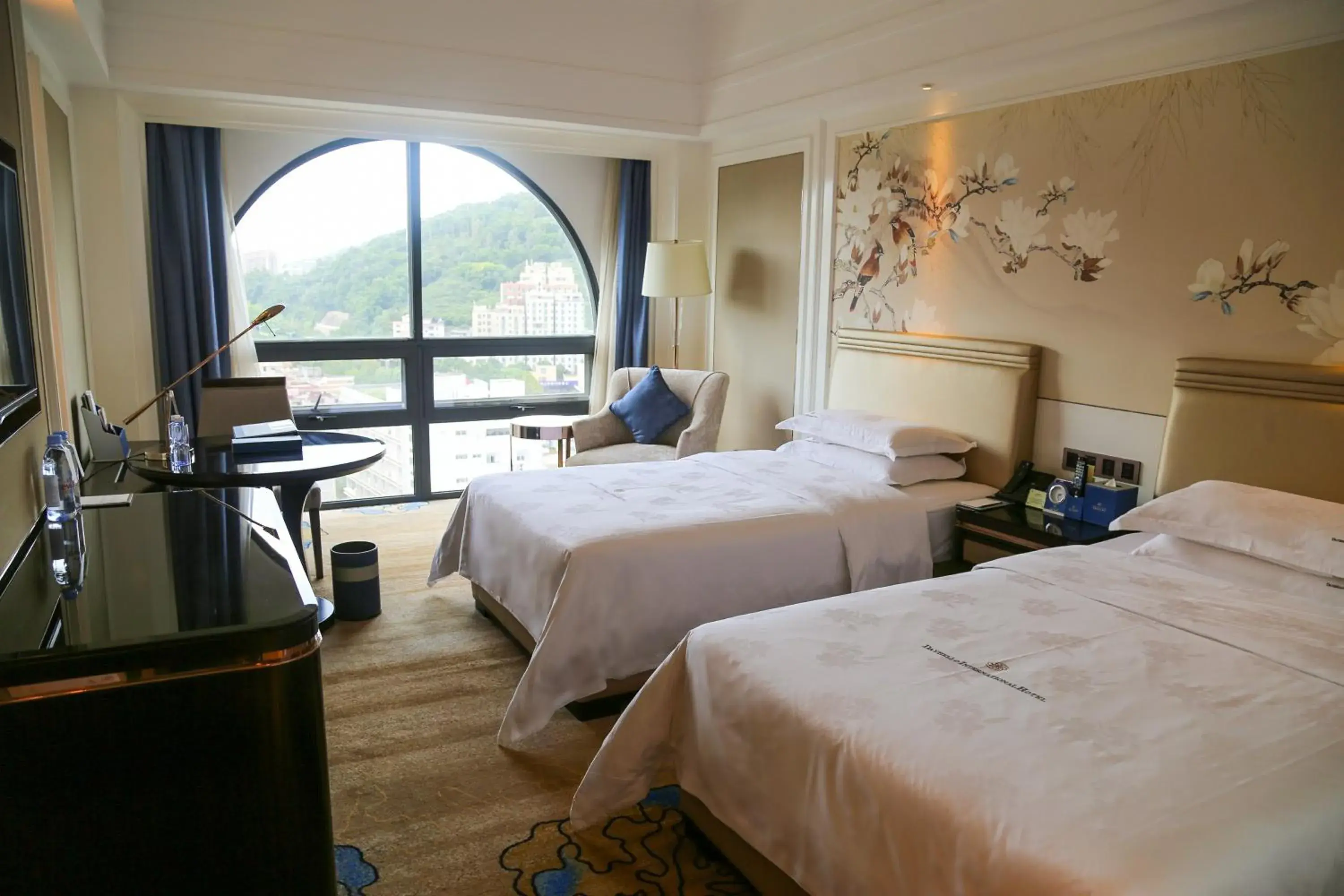 room service in Shenzhen Dayhello international Hotel (Baoan)