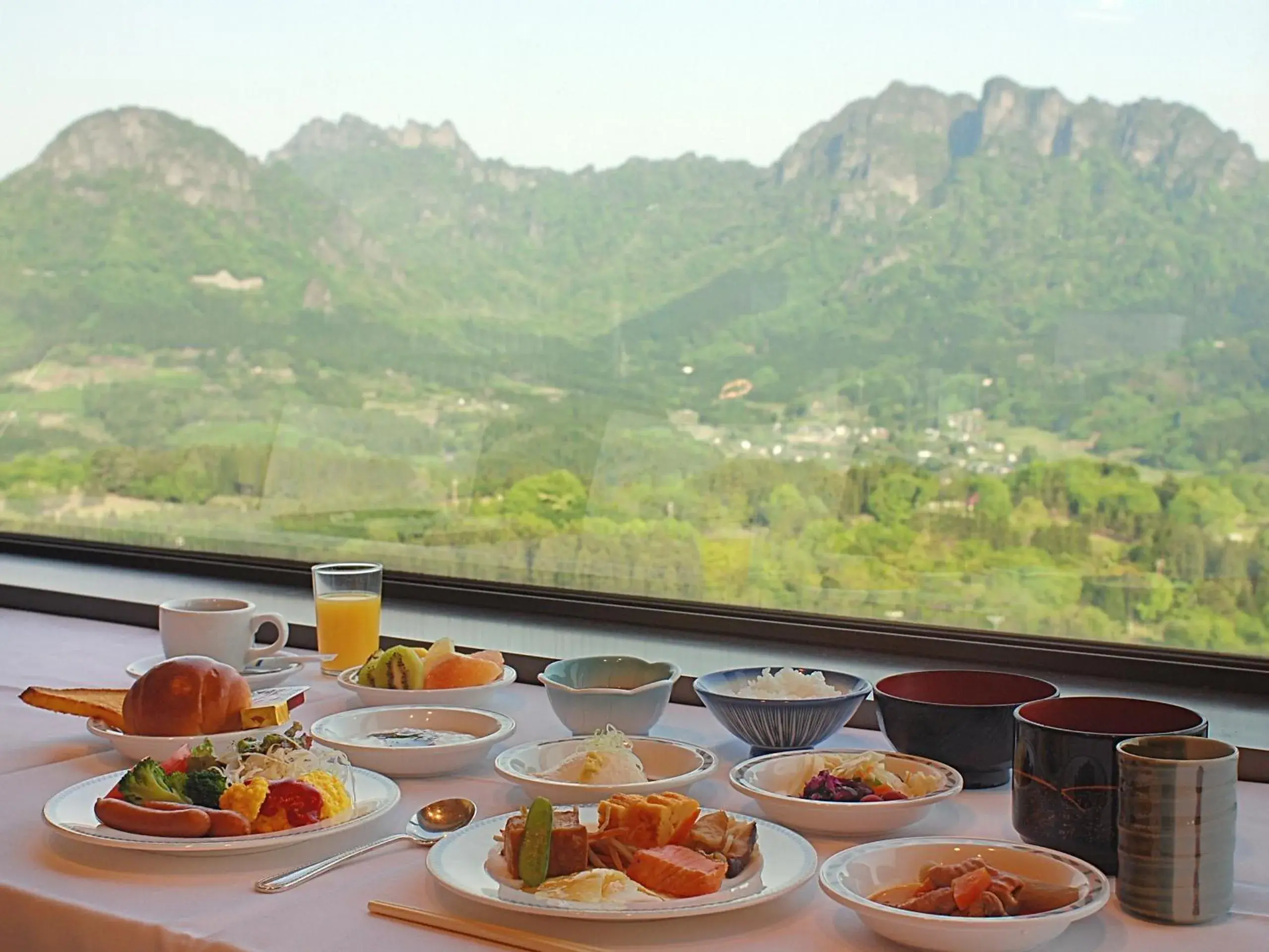 Restaurant/places to eat in Myogi Green Hotel Restaurant/places to eat in Myogi Green Hotel