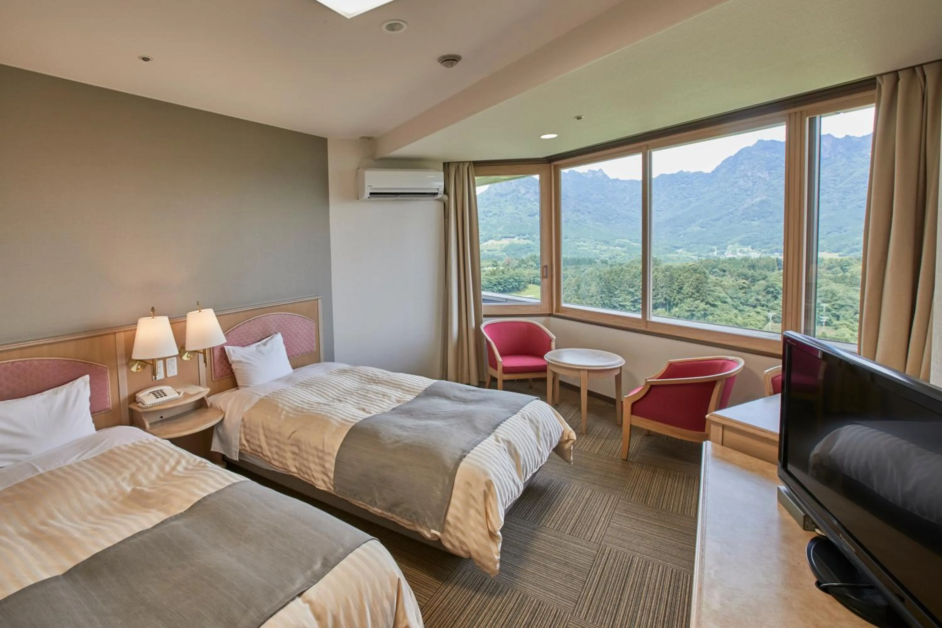 Photo of the whole room, Bed in Myogi Green Hotel