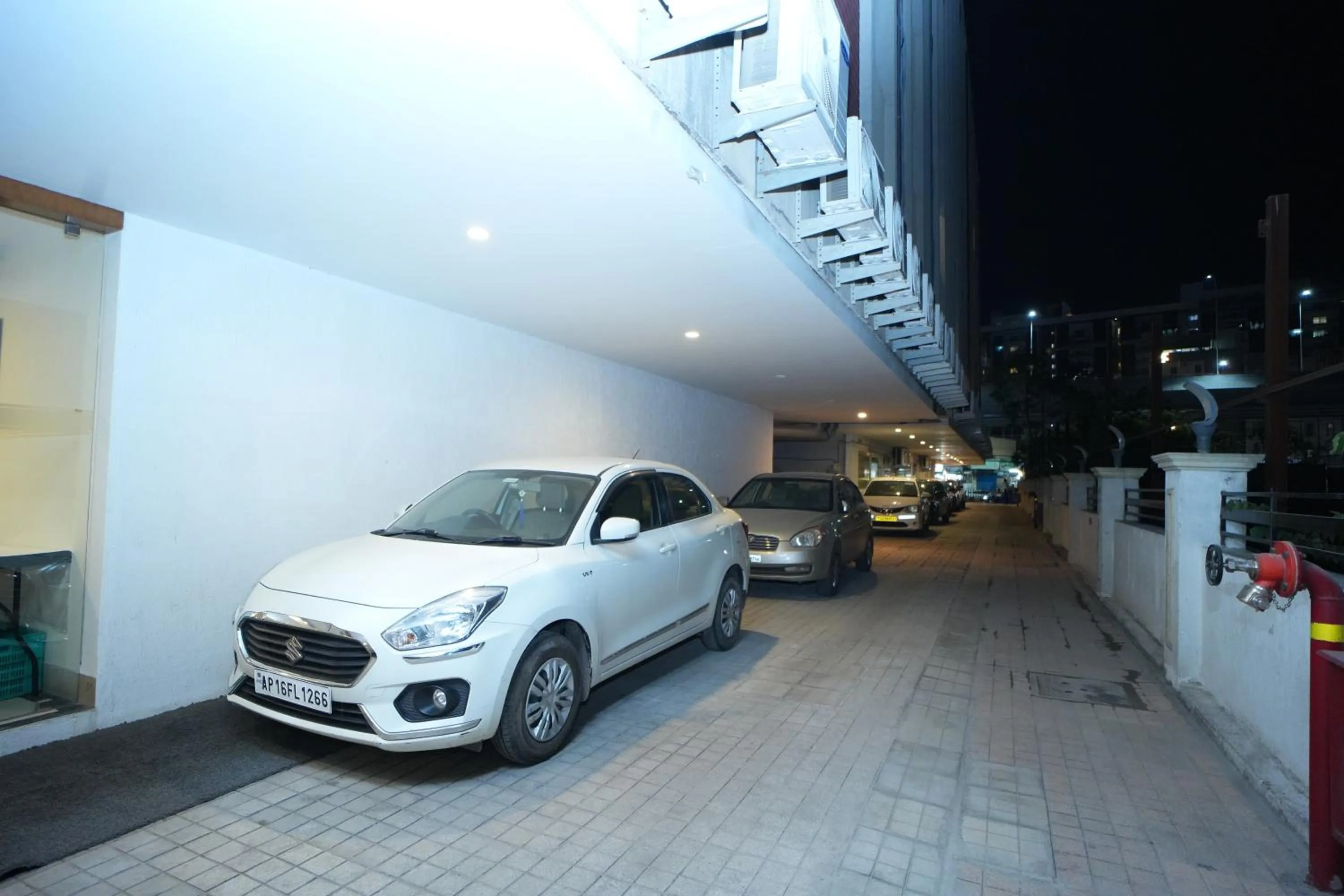 Parking in The Altruist Business Hotel Hitech