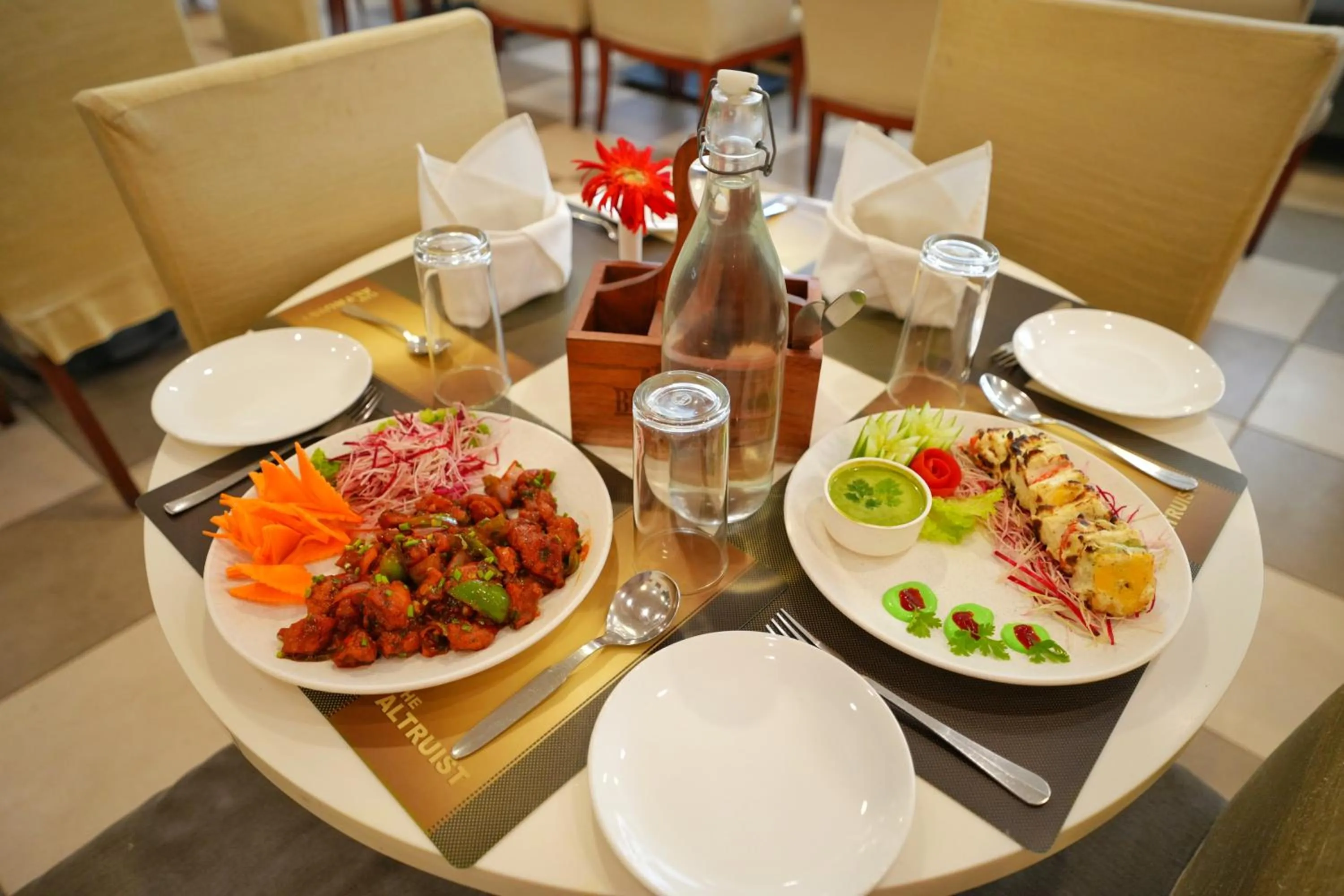 Restaurant/places to eat in The Altruist Business Hotel Hitech