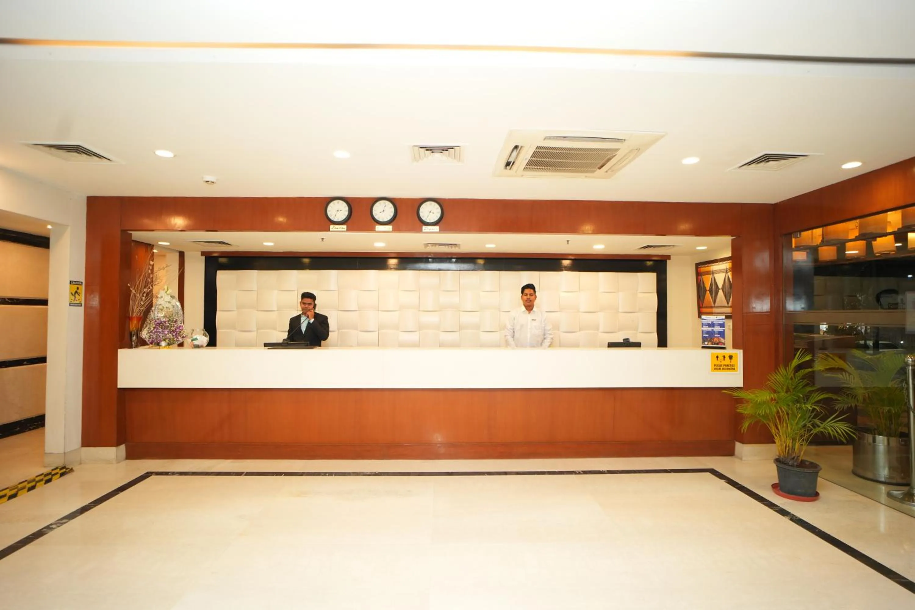 Lobby or reception in The Altruist Business Hotel Hitech