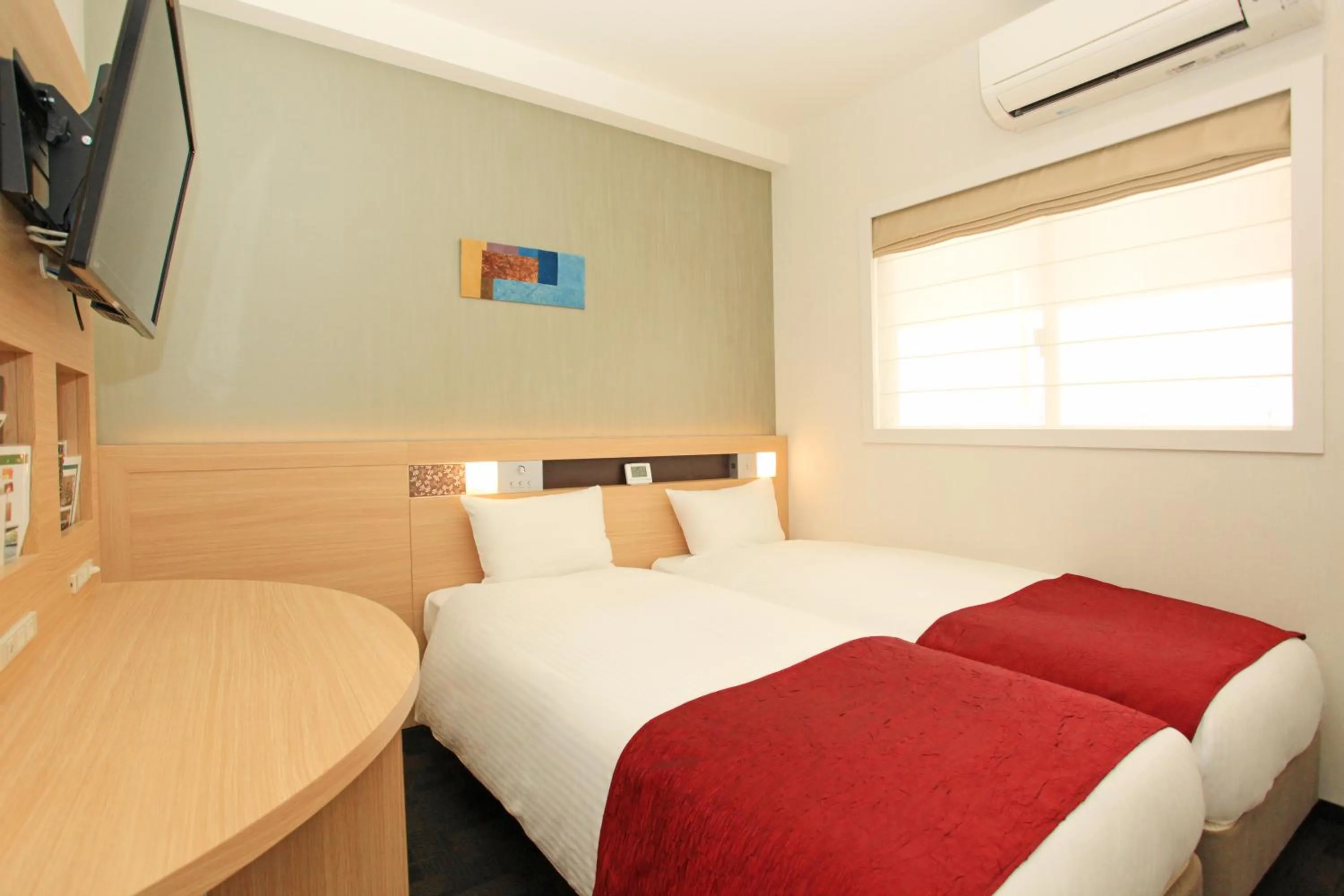 Photo of the whole room, Bed in Urban Hotel Kyoto Nijo Premium