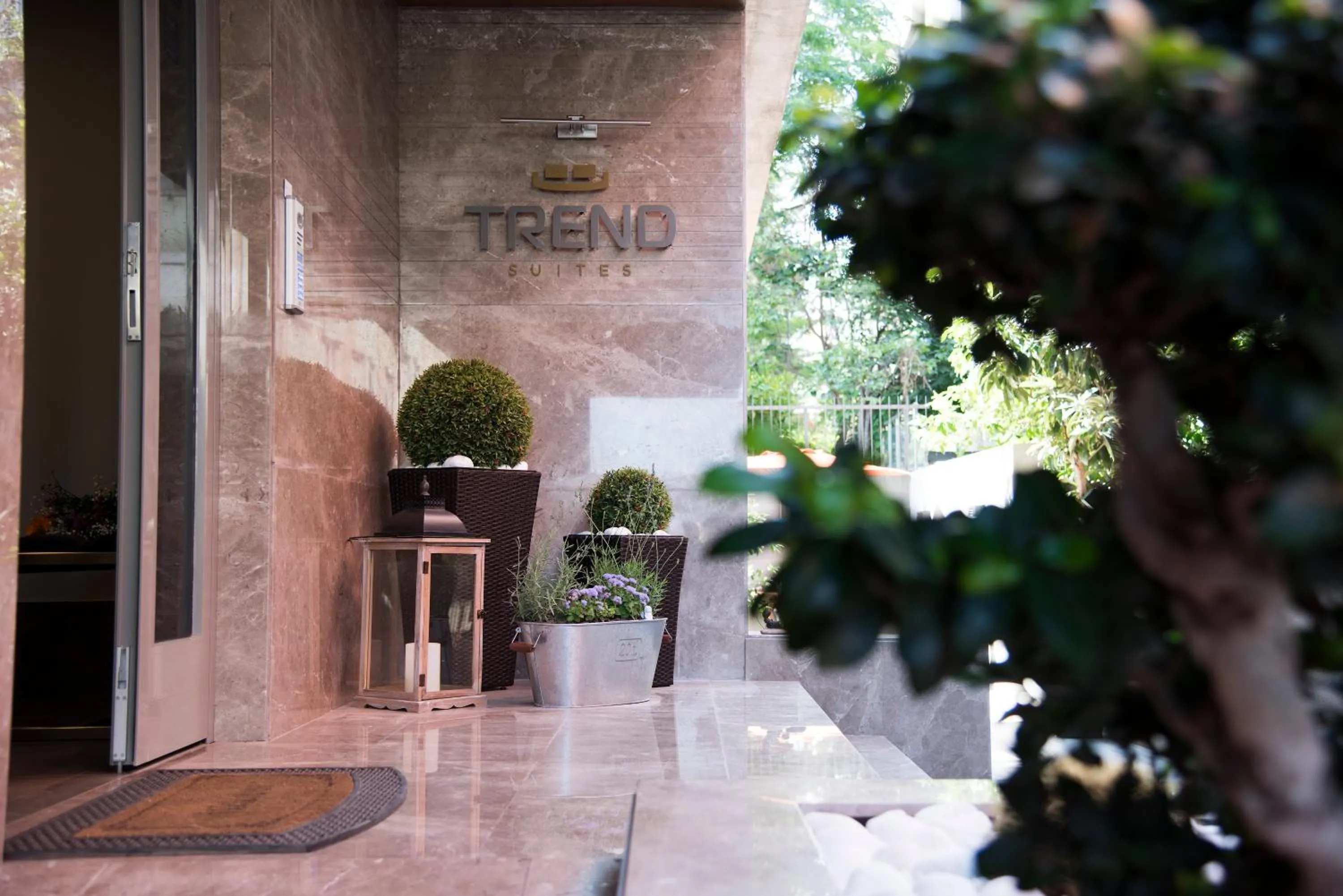 Facade/entrance in Trend Suites