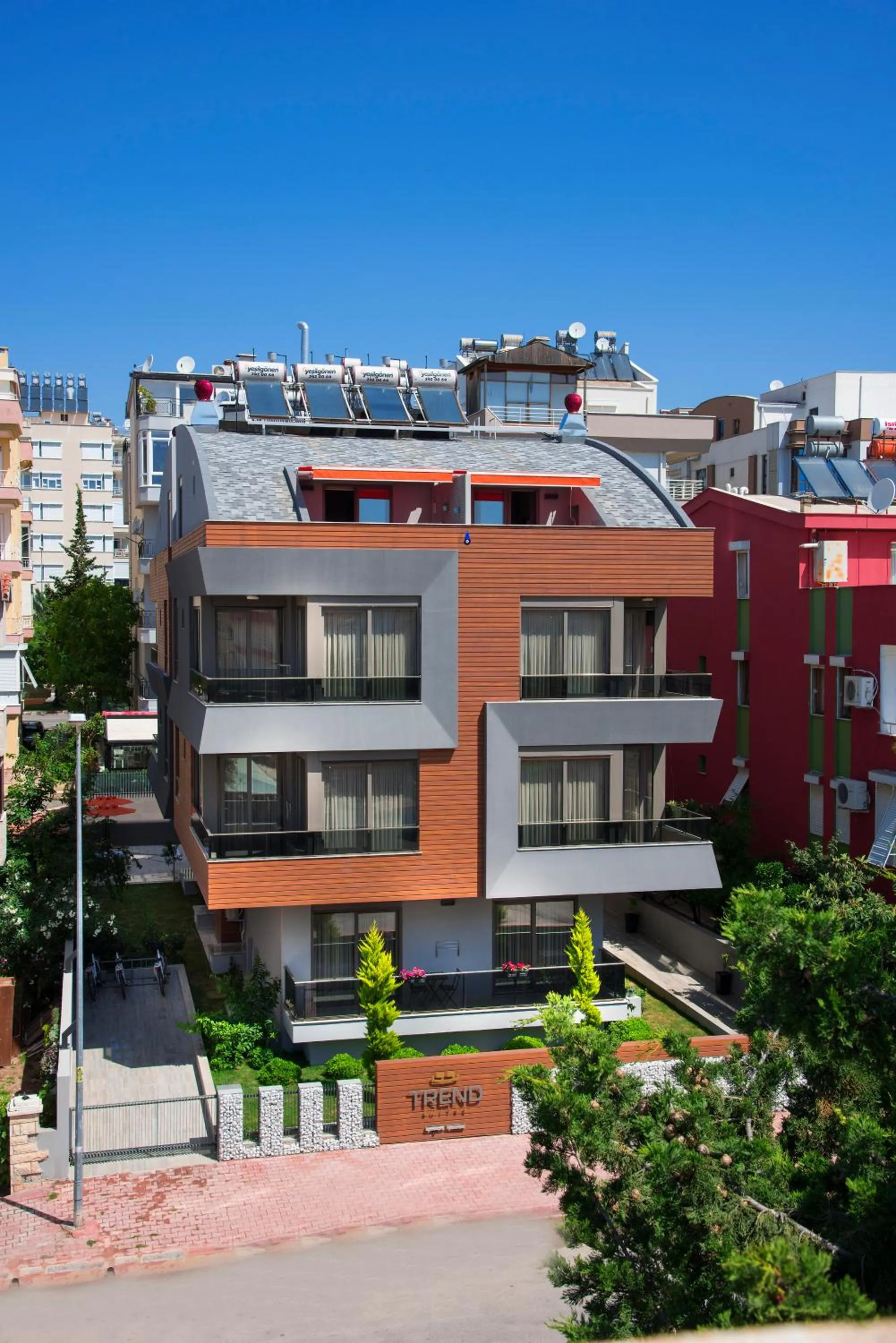 Facade/entrance in Trend Suites