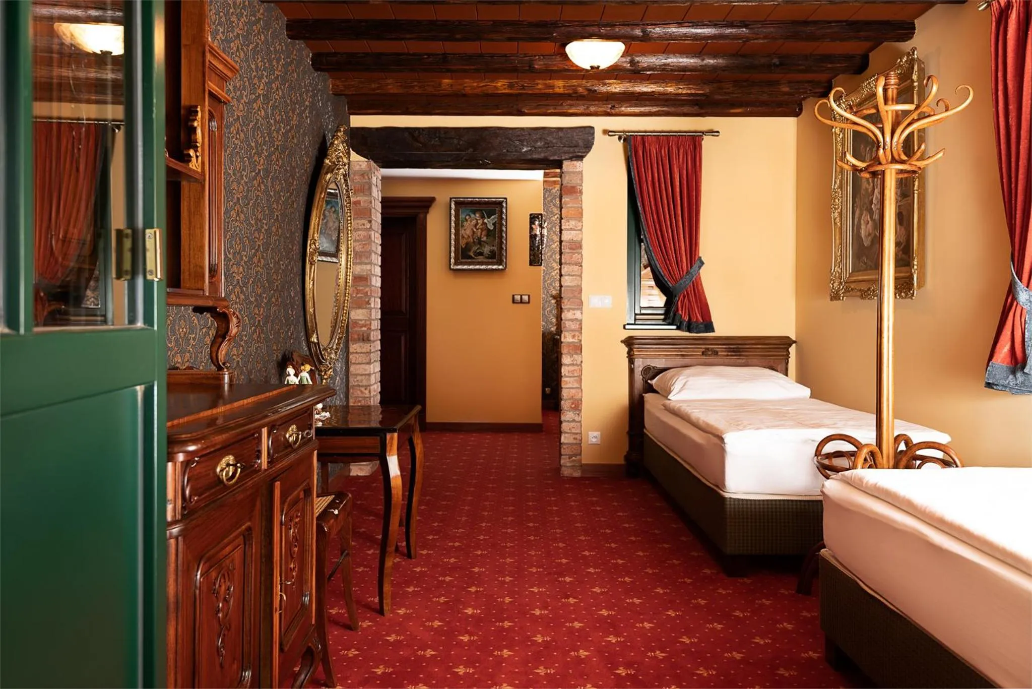 Property building, Bed in Boutique Hotel Pri Mlyne Lozorno