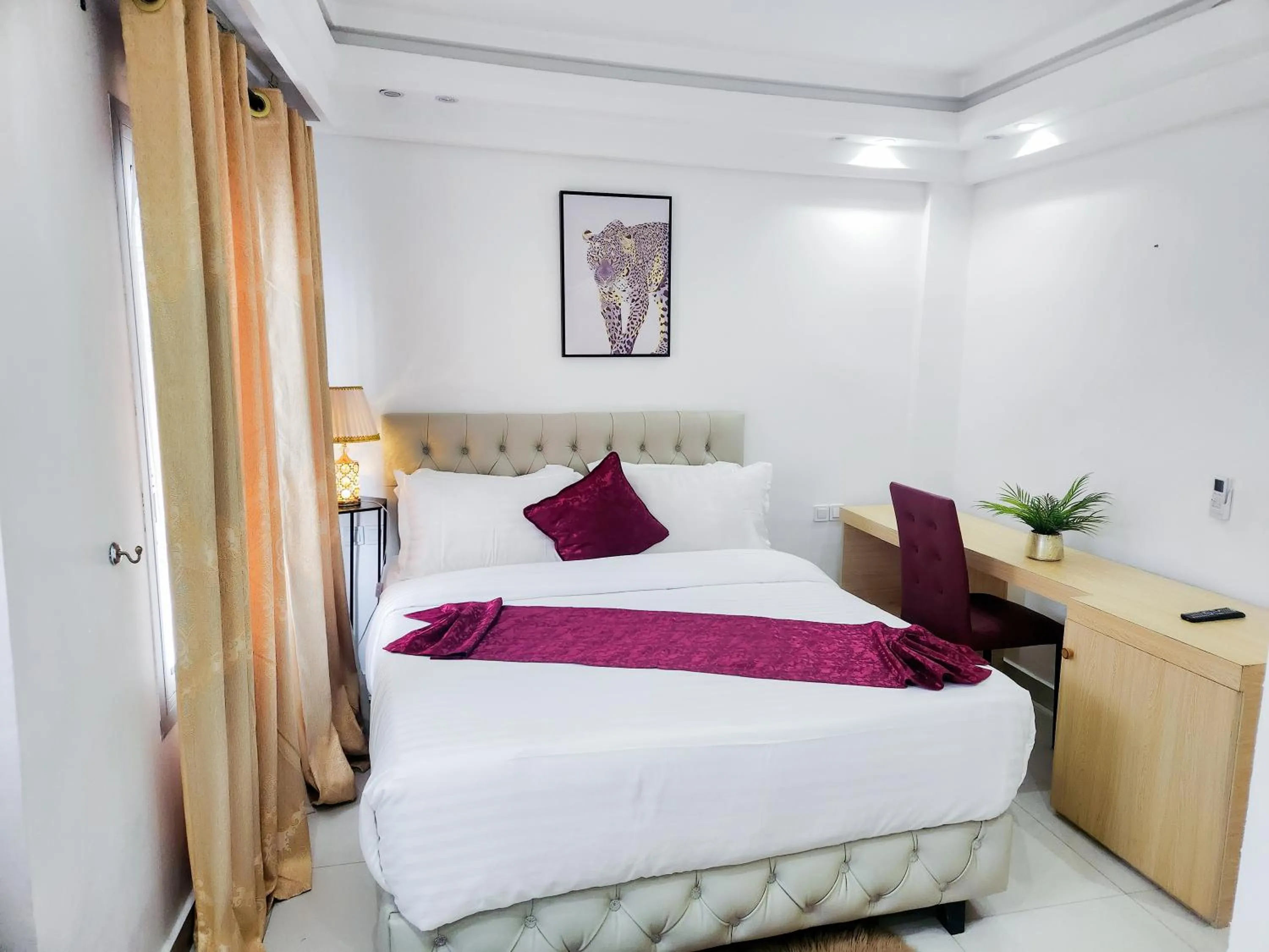 Bed in Hôtel Résidence Saint James Maguerita