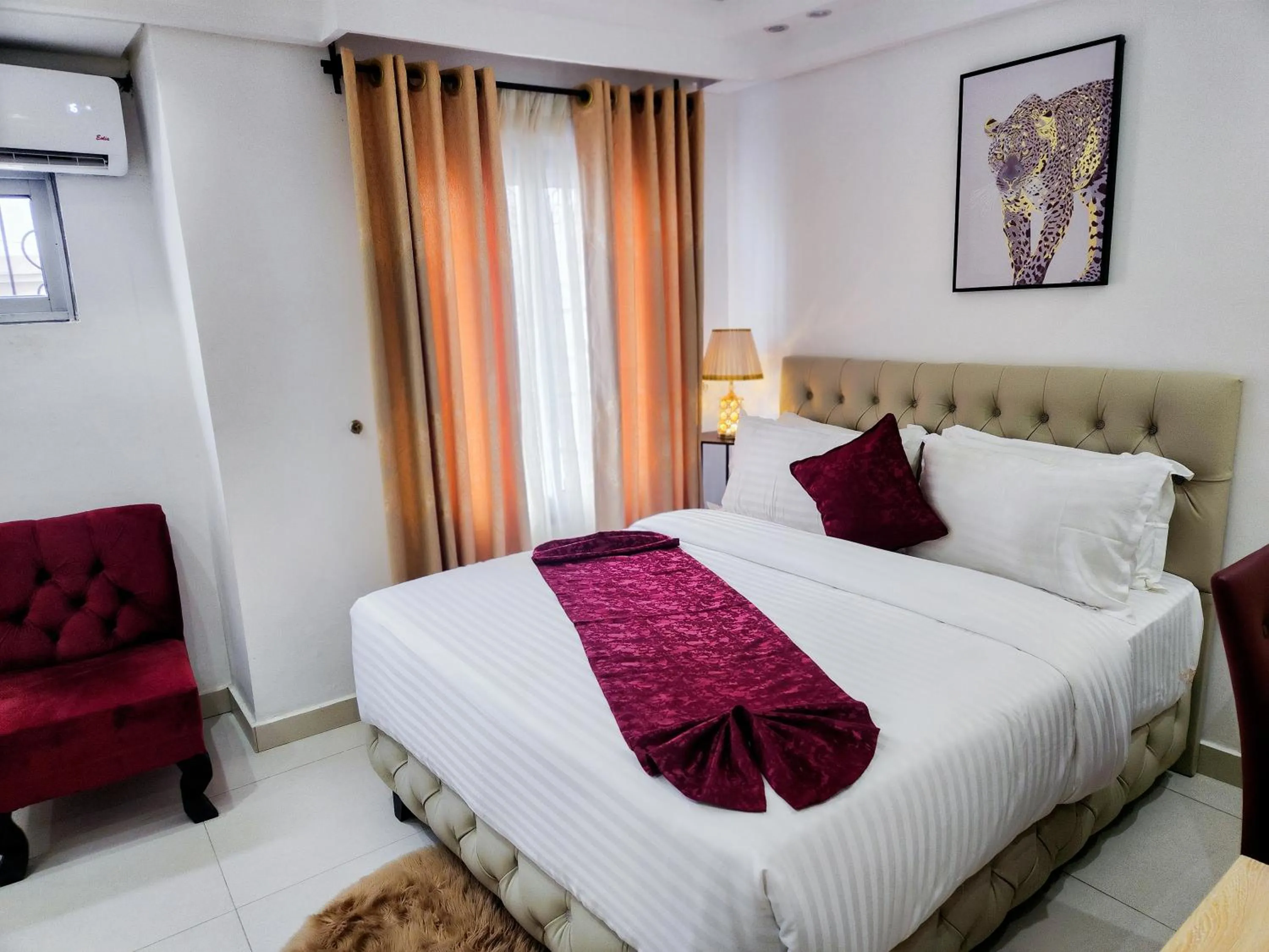 Bed in Hôtel Résidence Saint James Maguerita