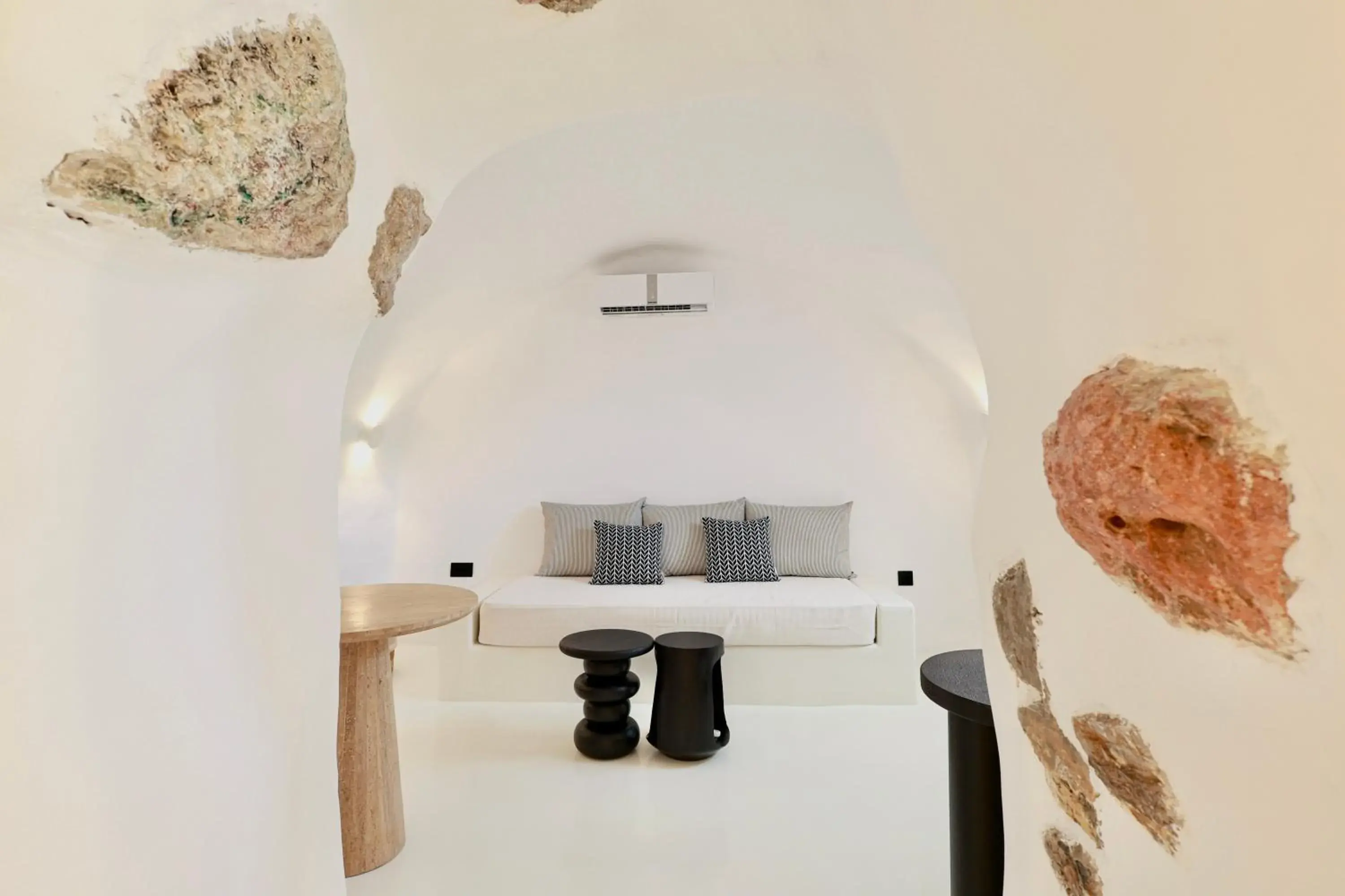 Honeymoon Suite with Private Heated Pool in Luna Santorini Suites Honeymoon Suite with Private Heated Pool in Luna Santorini Suites