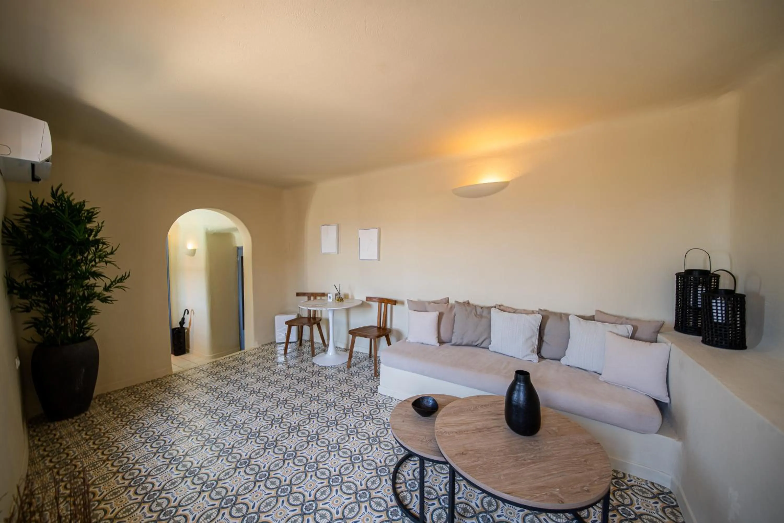 Living room in Luna Santorini Suites