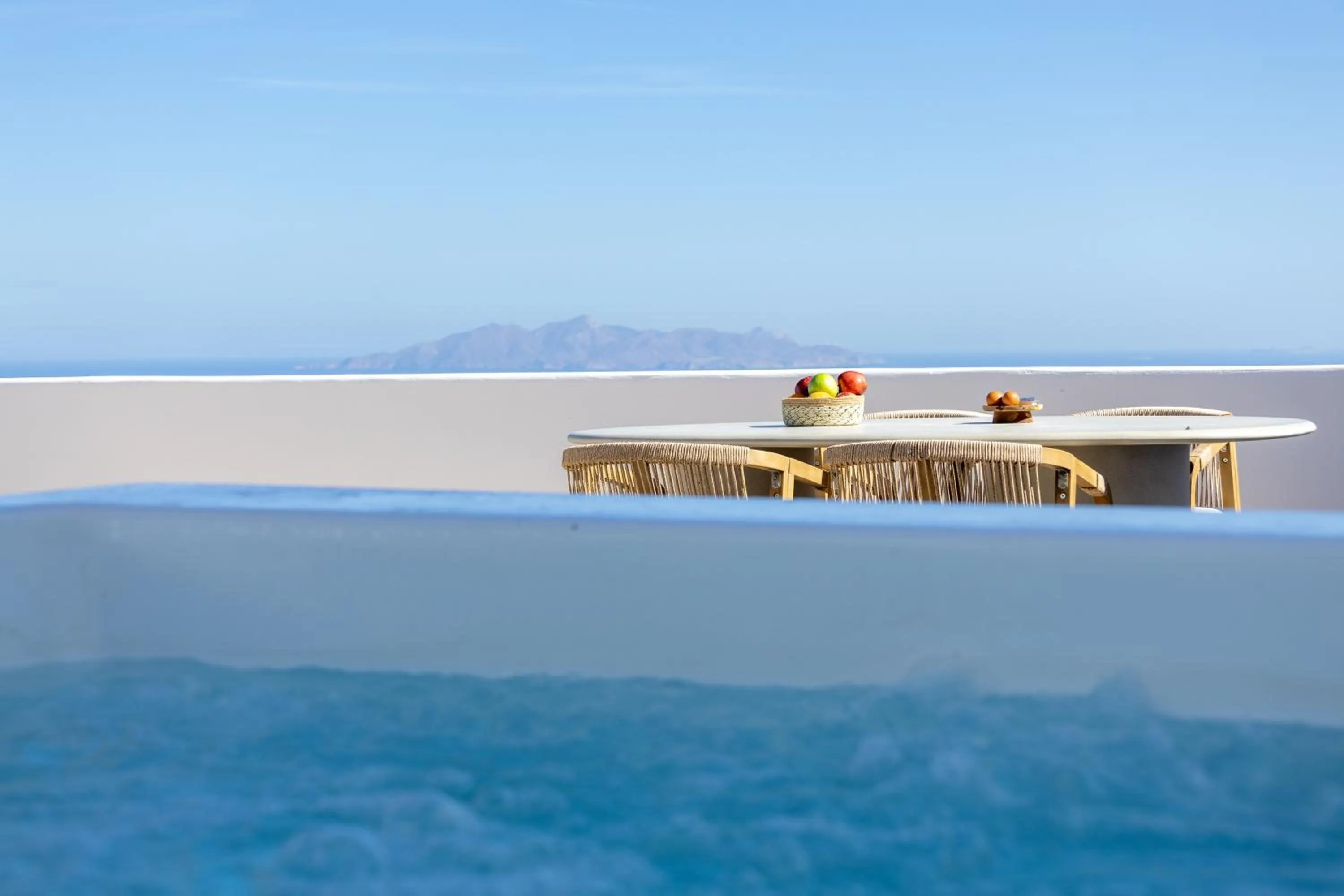 Dining area in Luna Santorini Suites