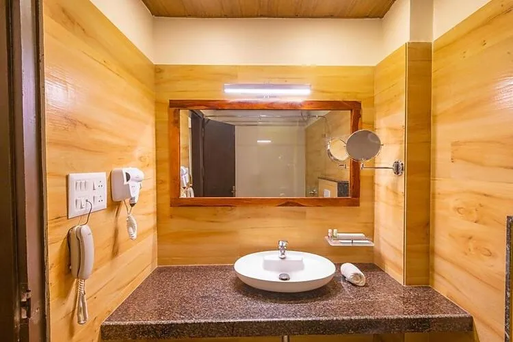 Shower in Prakriti The Nature Resort Pushkar