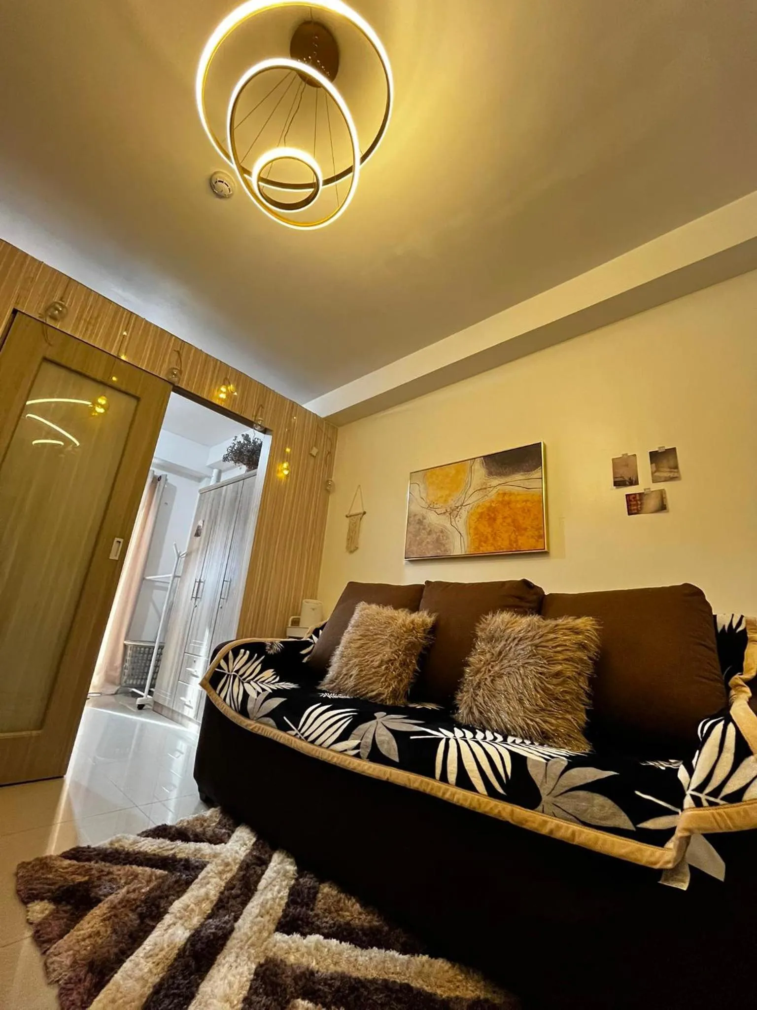 Affordable staycation at SHORE RESIDENCES Near MOA and NAIA