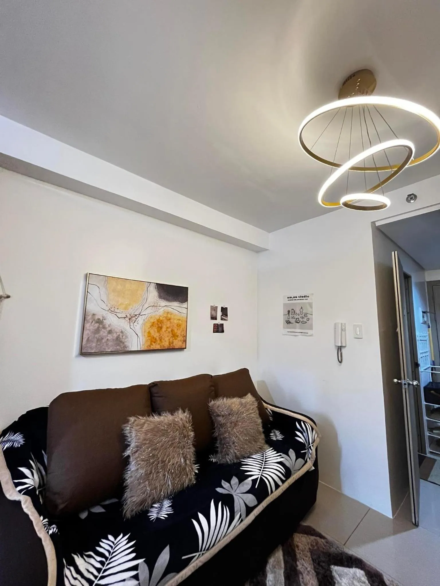 Affordable staycation at SHORE RESIDENCES Near MOA and NAIA