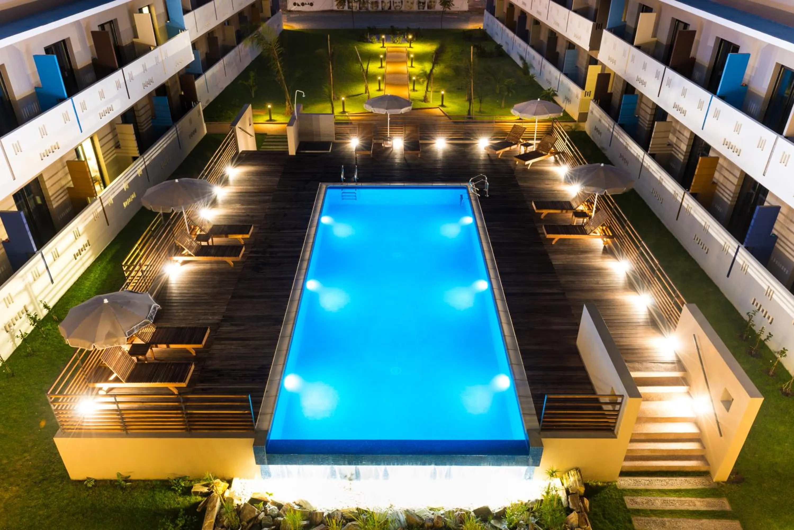 Swimming pool in ONOMO Hotel Lomé