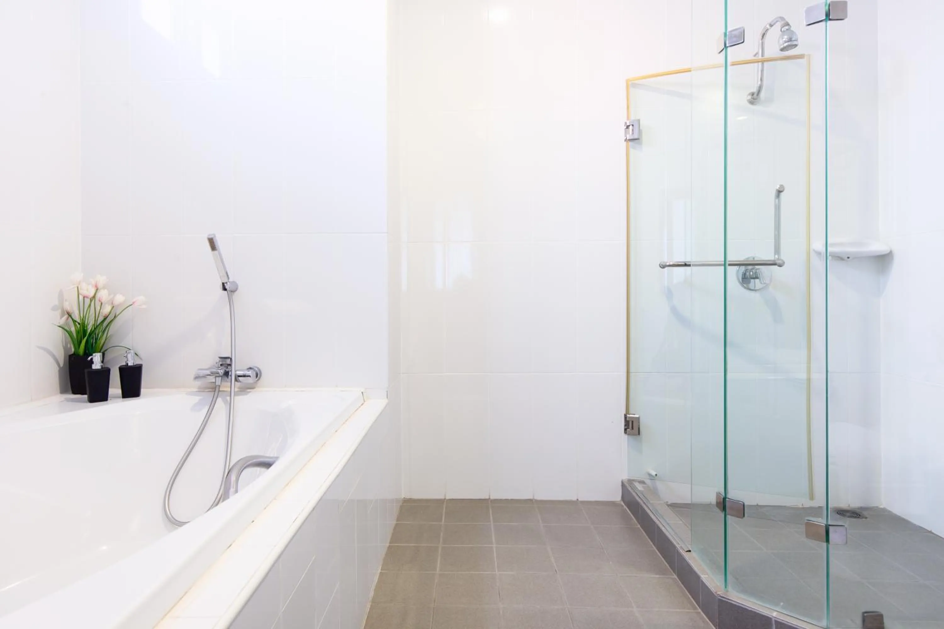 Shower in Kanchanaburi City Hotel