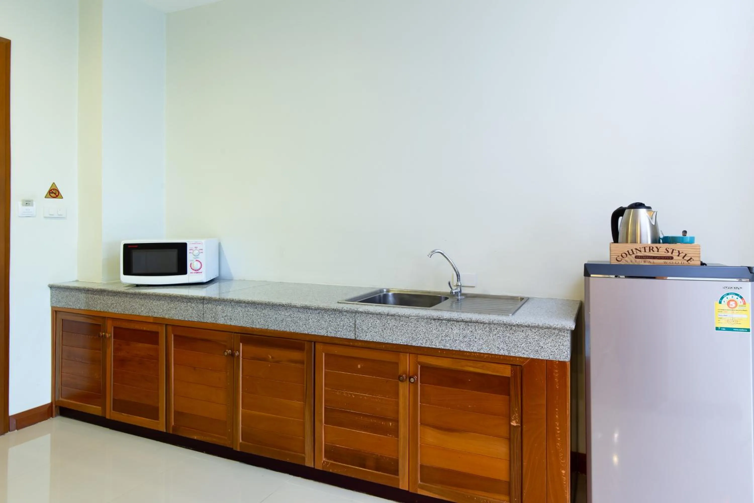 Coffee/tea facilities in Kanchanaburi City Hotel