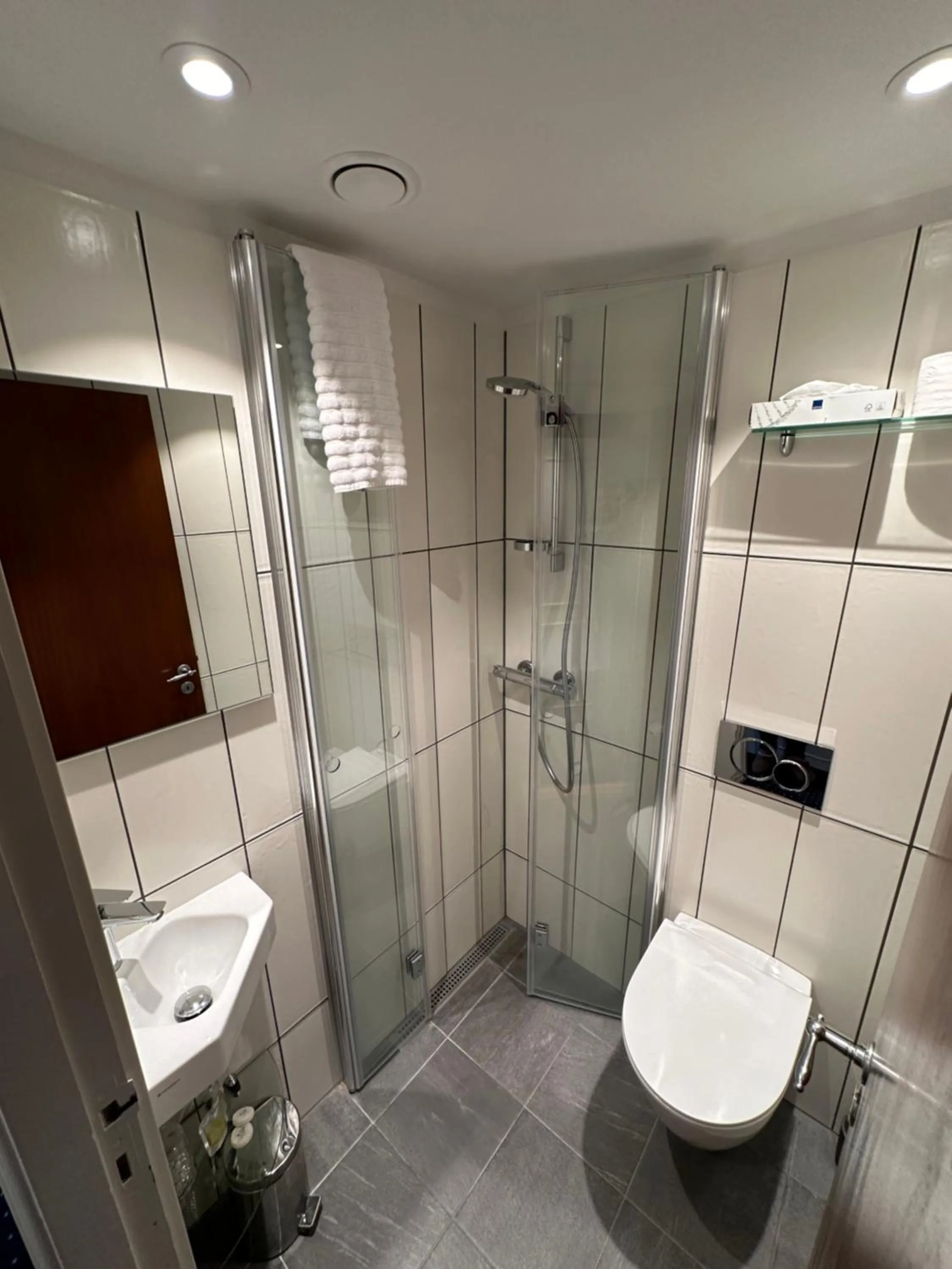 Bathroom in Hotel Sønderborg Garni