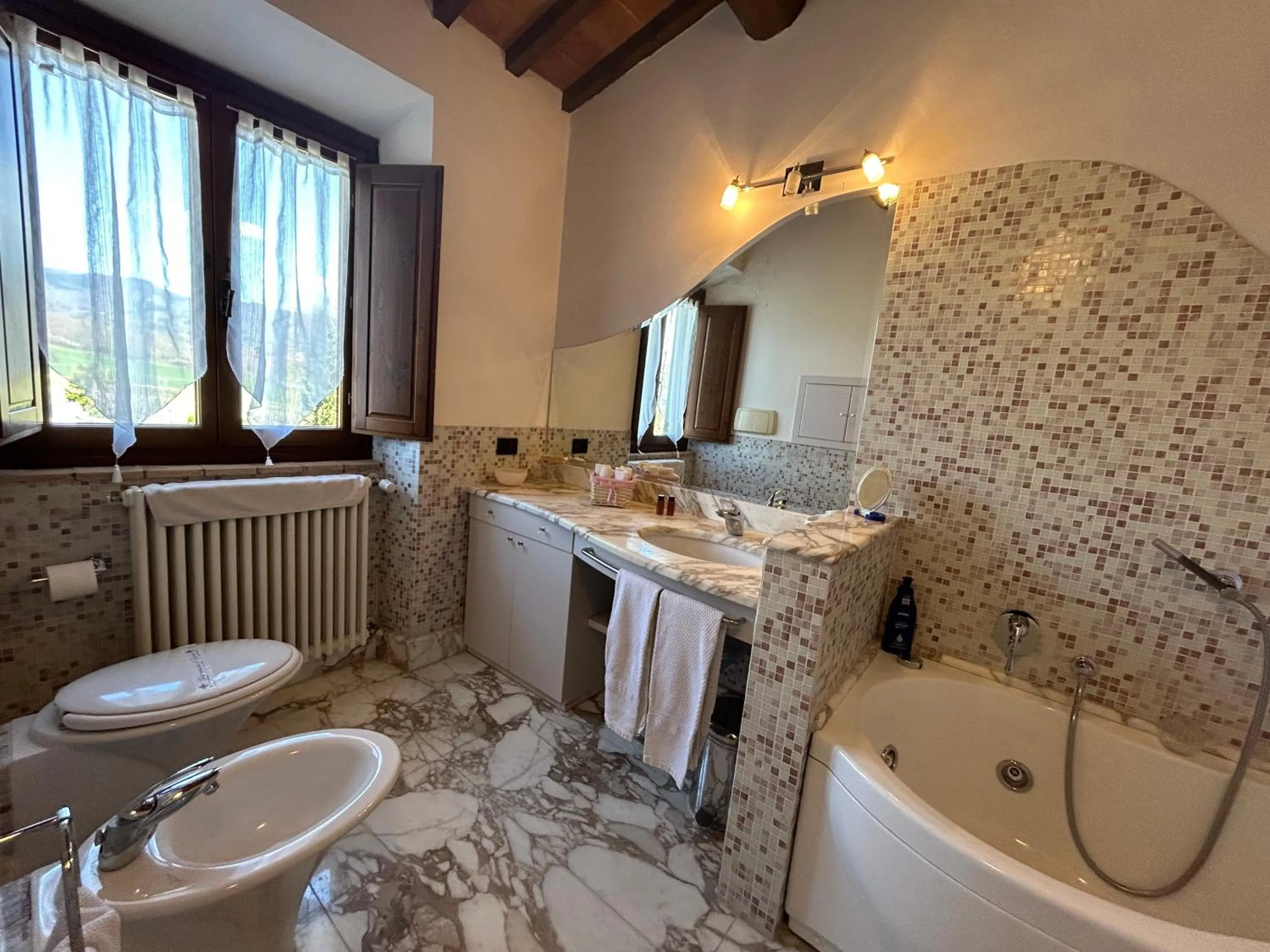 Bathroom in La Corte di Ronzano