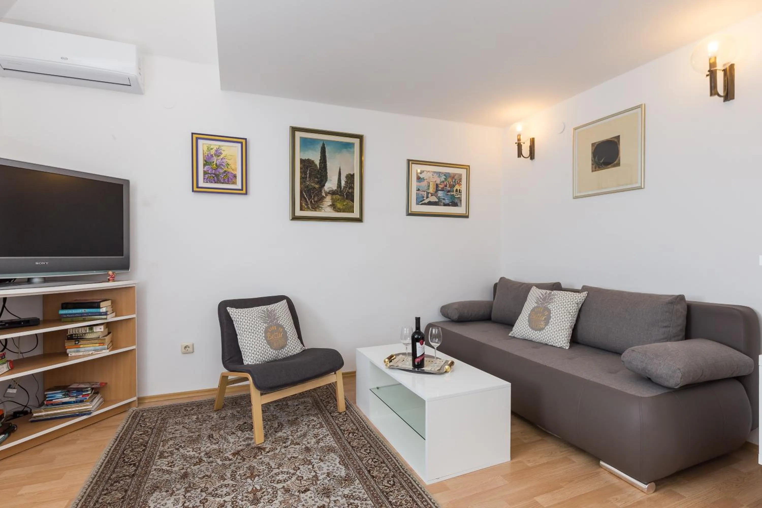 Apartment Tomic