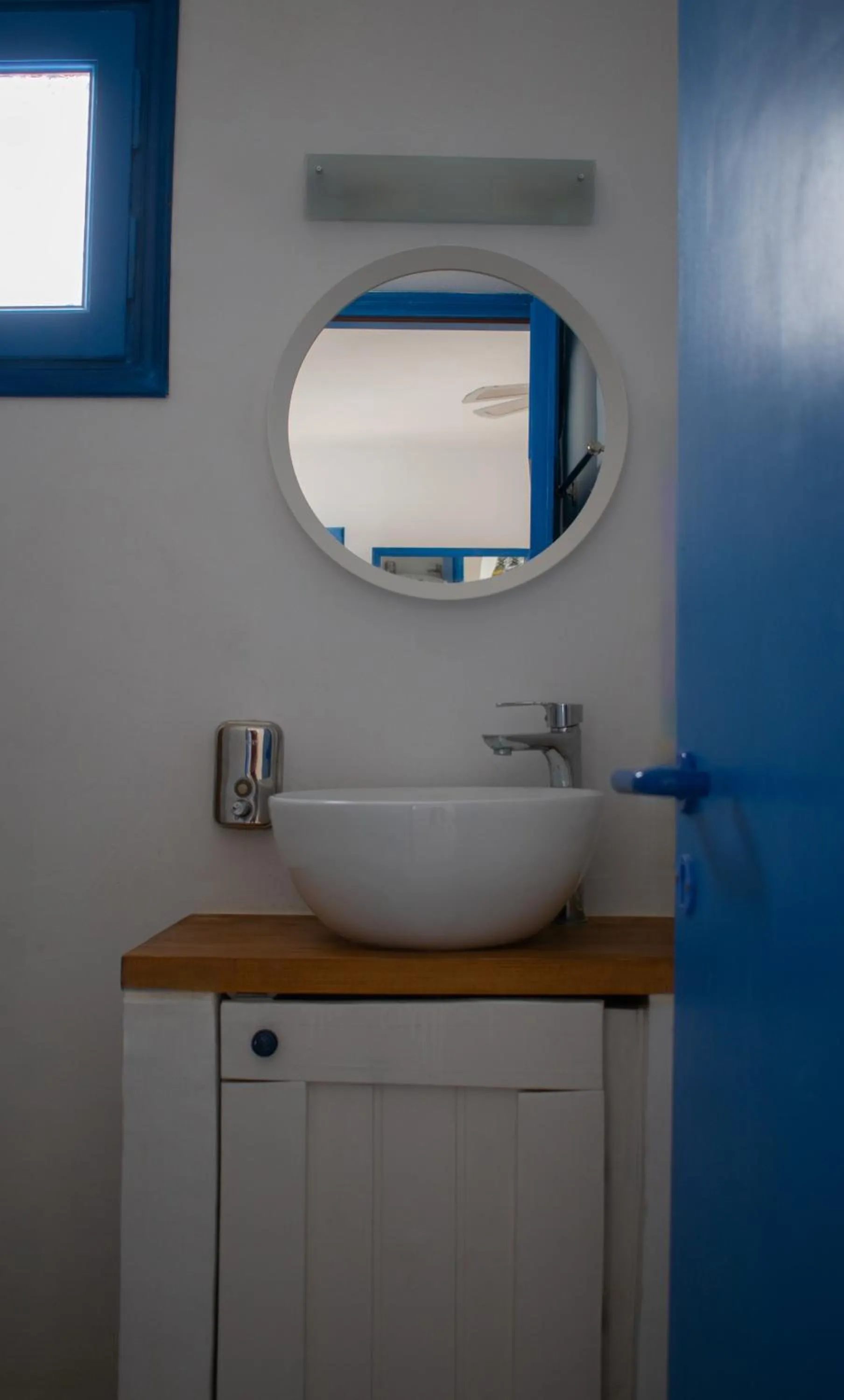 Bathroom in Aeraki Studios