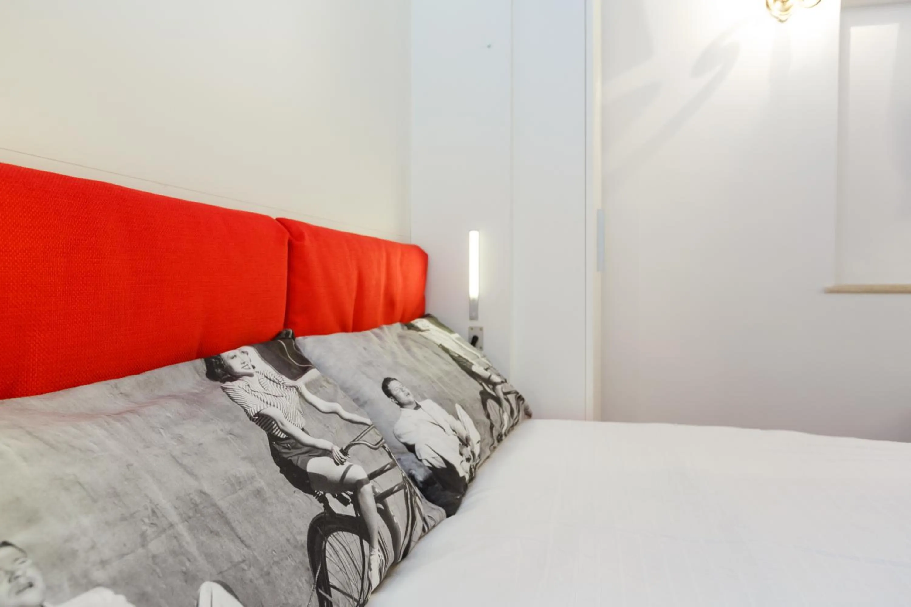 Bedroom, Bed in NAVONA, Old Rome Lodge