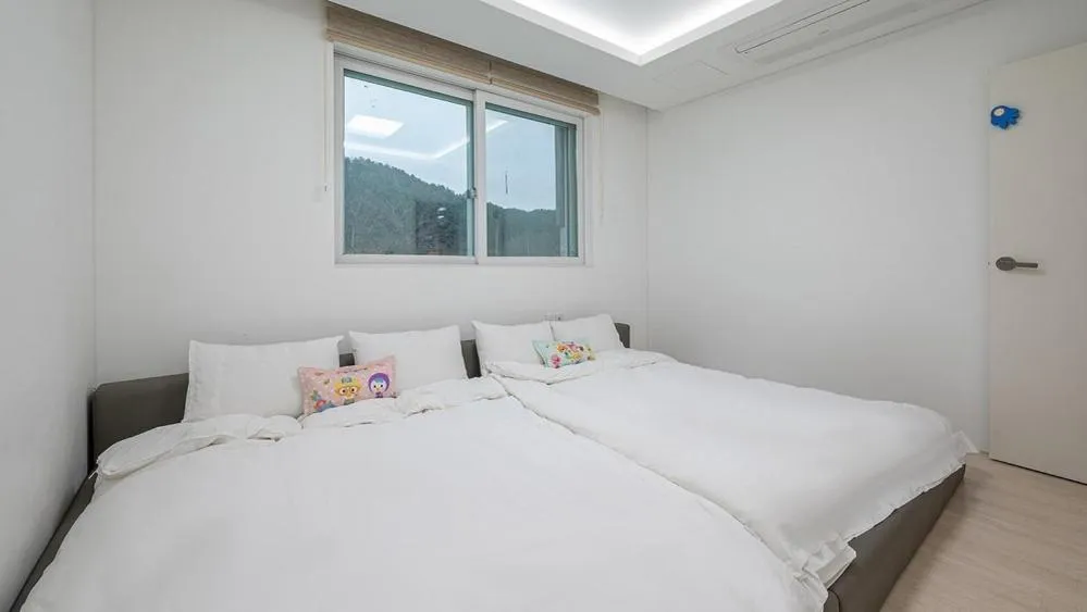 Bed in Gapyeong Kongkong Kids Pool Villa
